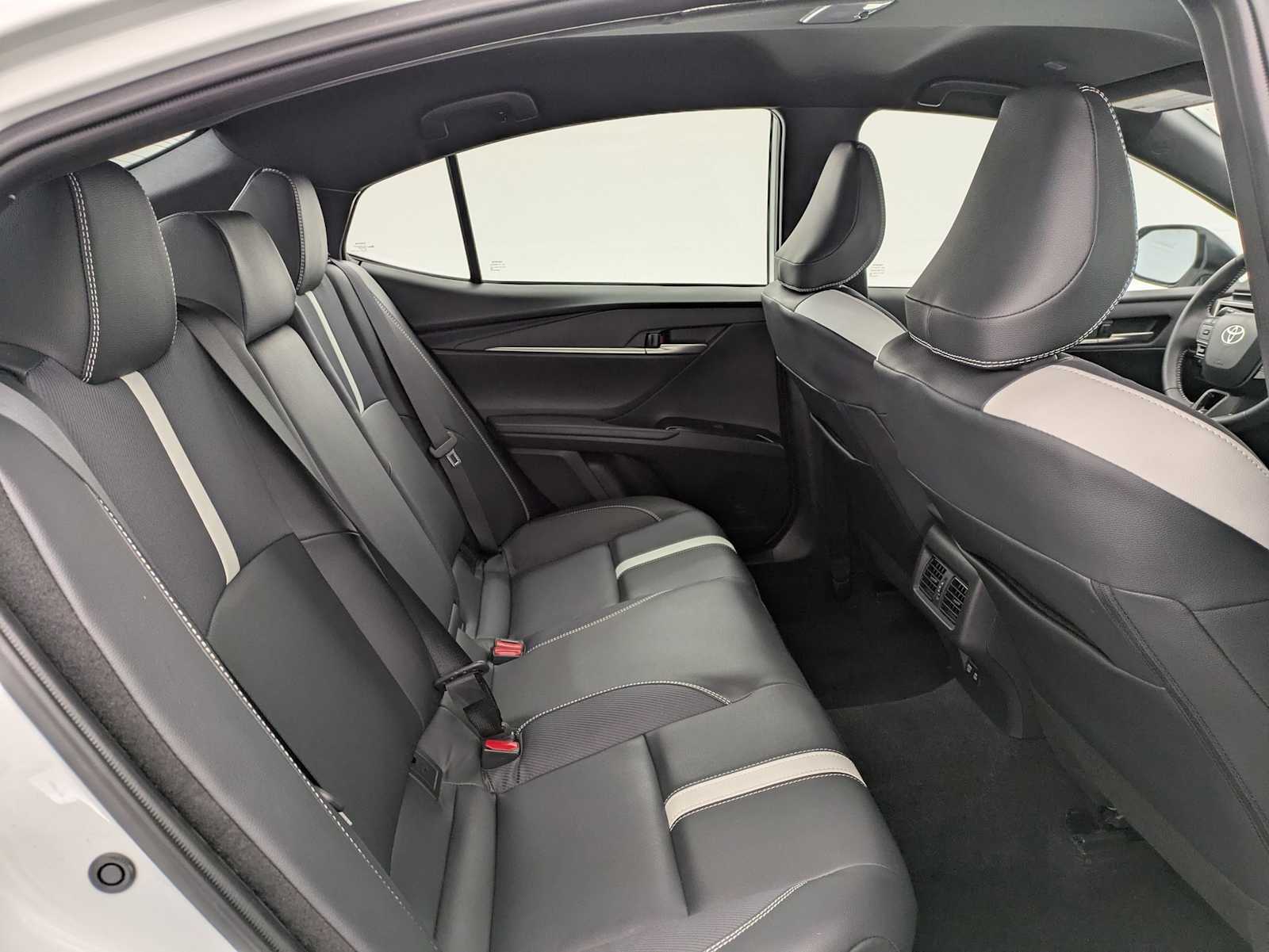 Thumbnail: 2025 Toyota Camry - 21