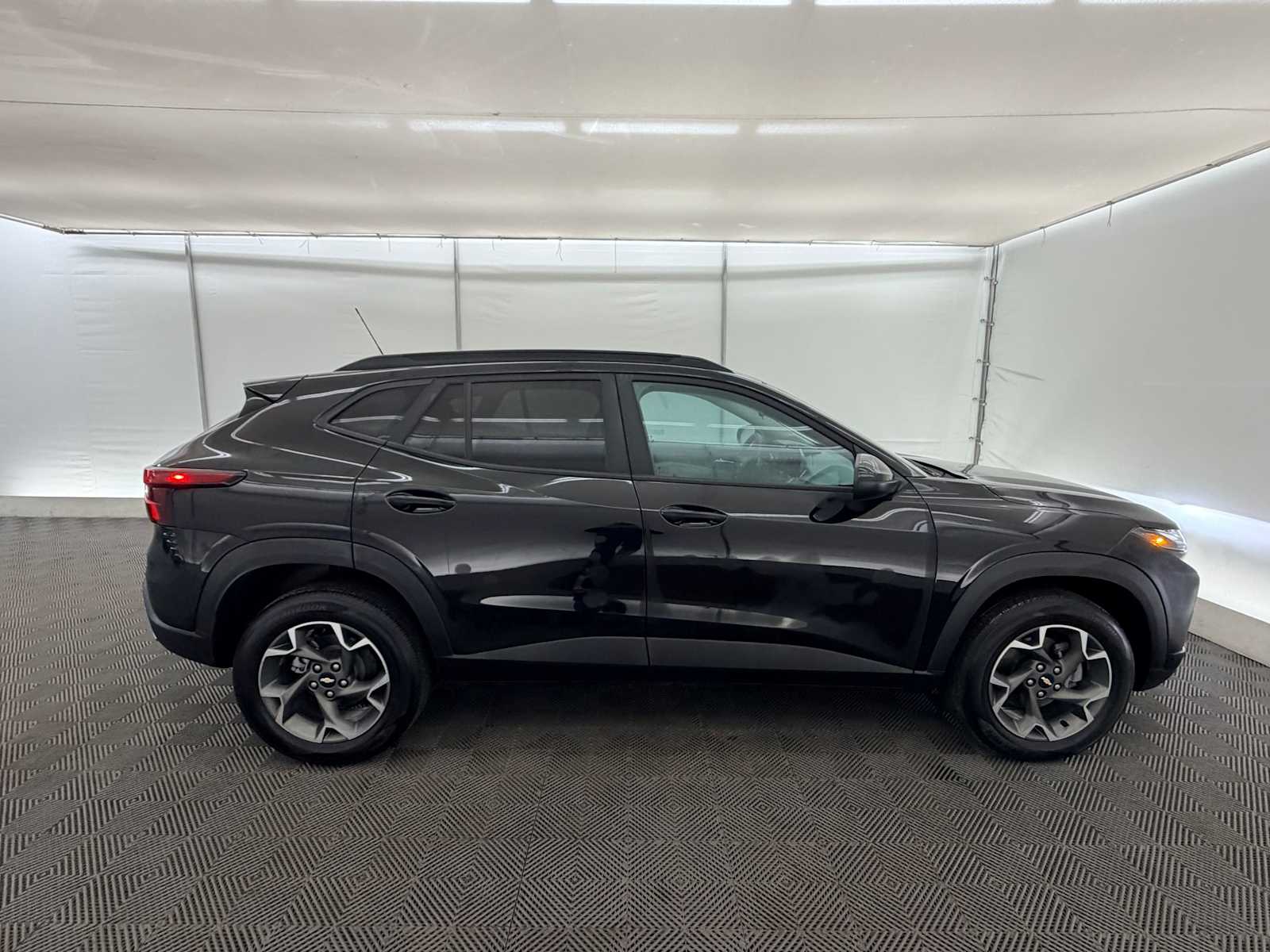 Thumbnail: 2024 Chevrolet Trax - 7