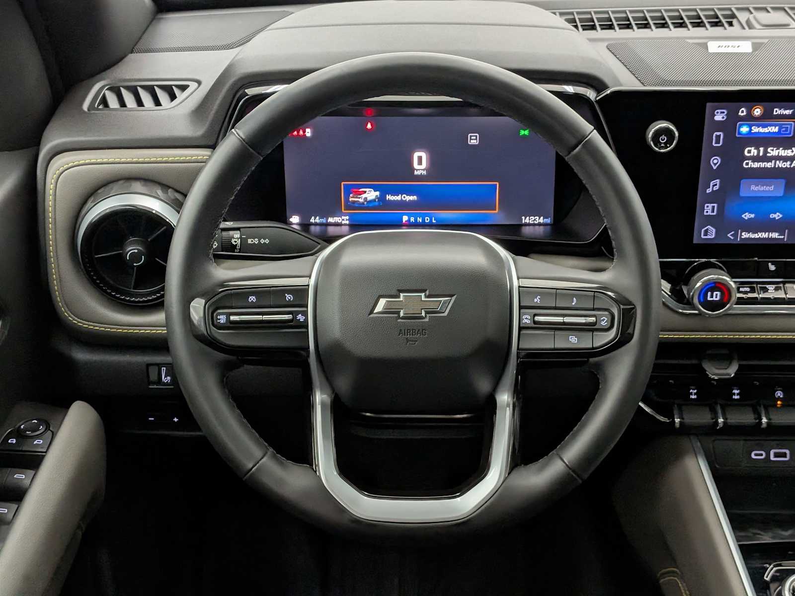 Thumbnail: 2024 Chevrolet Colorado - 26