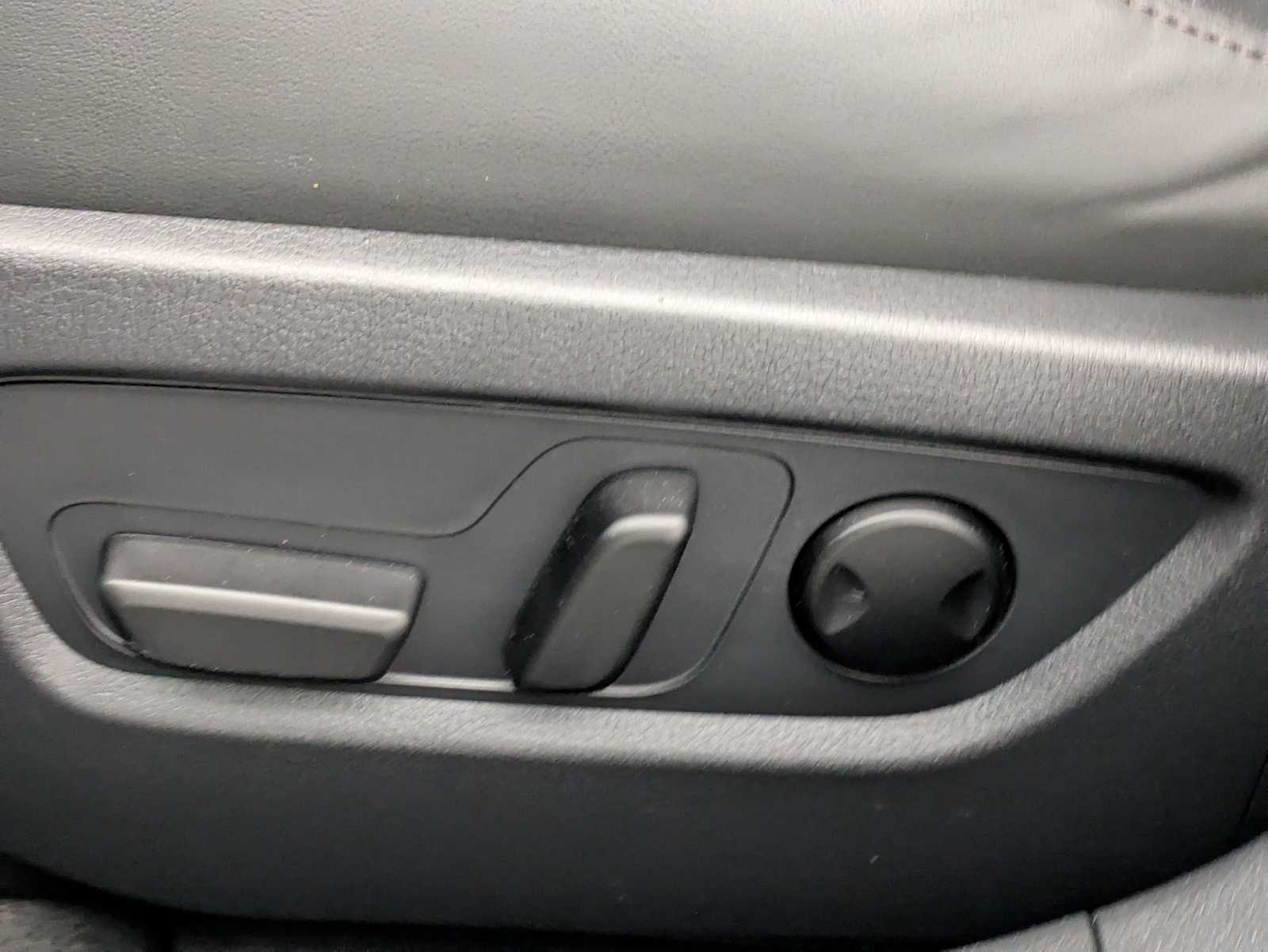 Thumbnail: 2022 Mazda CX-30 - 18