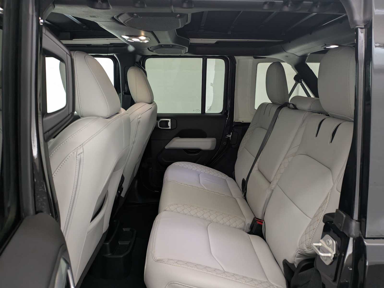 Thumbnail: 2023 Jeep Wrangler - 20