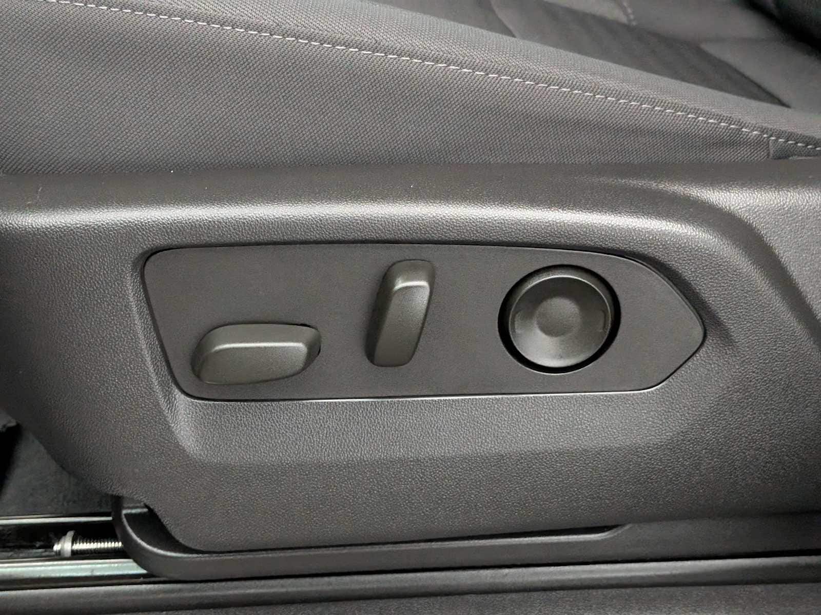 Thumbnail: 2023 Chevrolet Silverado 1500 - 20