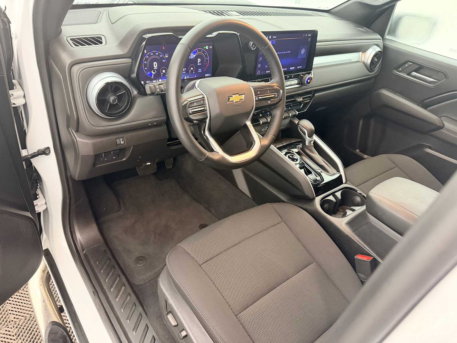 Thumbnail: 2024 Chevrolet Colorado - 2