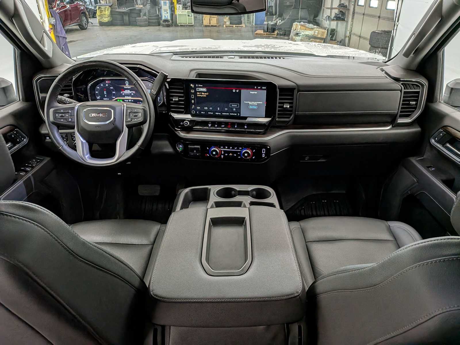 Thumbnail: 2025 GMC Sierra 3500 - 18