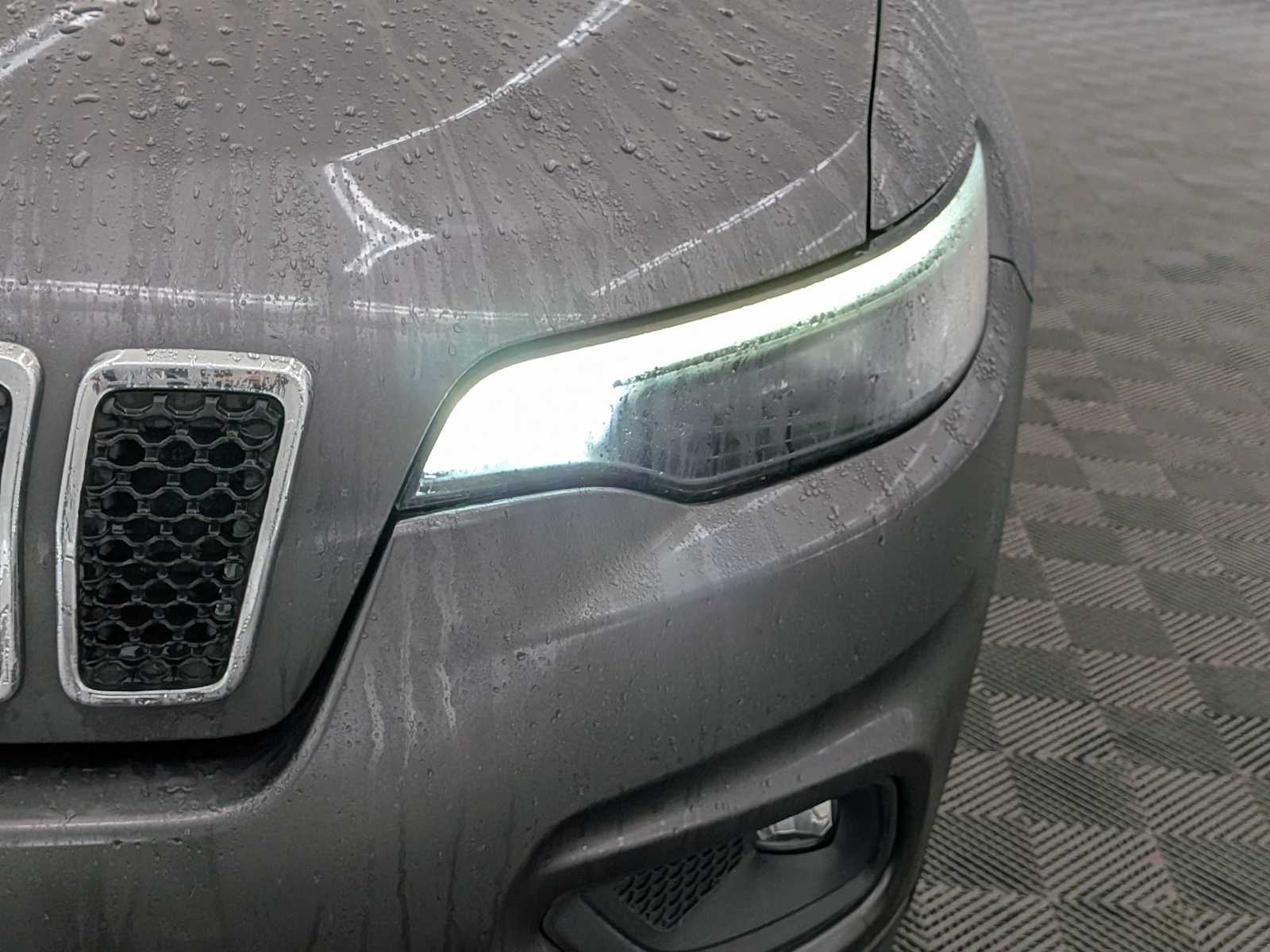 Thumbnail: 2022 Jeep Cherokee - 10