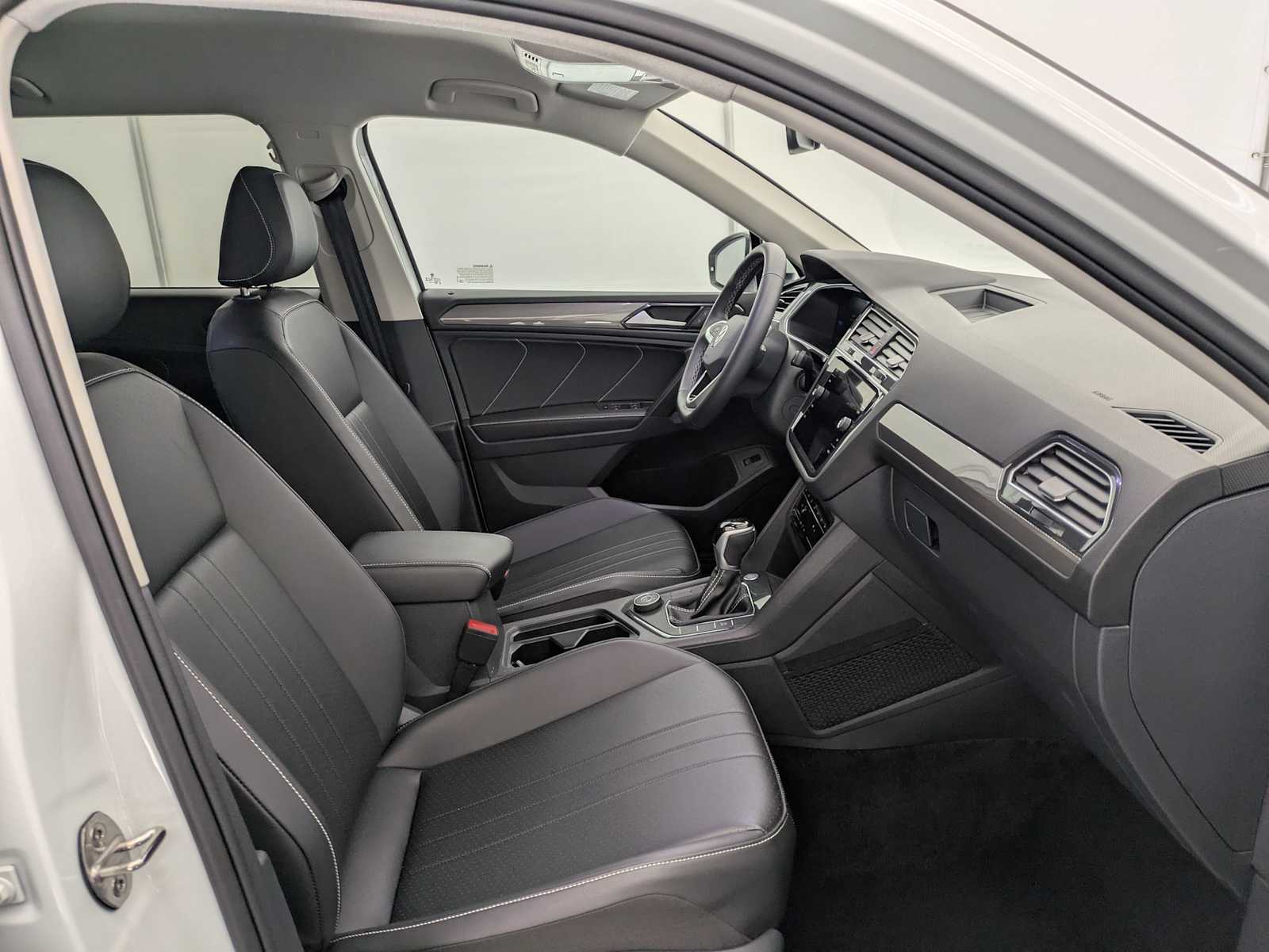 2024 Volkswagen Tiguan 2.0T 22