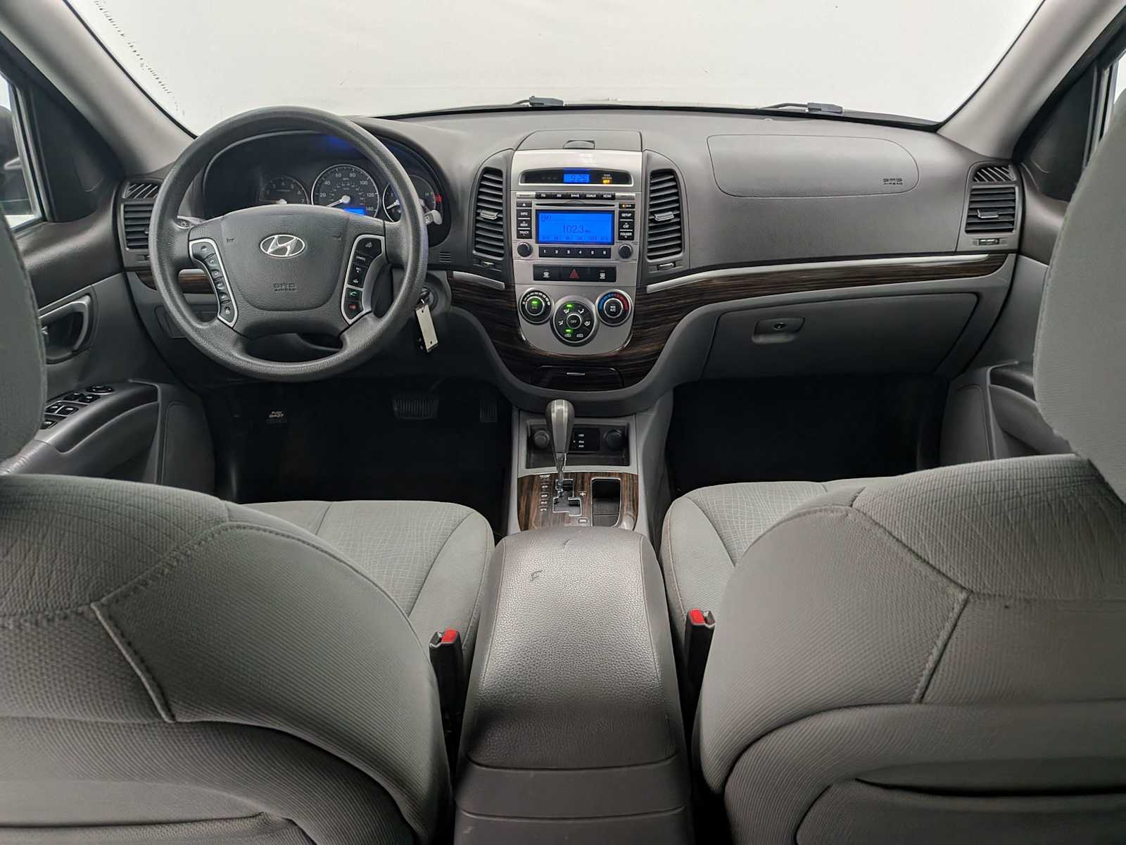 Thumbnail: 2011 Hyundai Santa Fe - 16