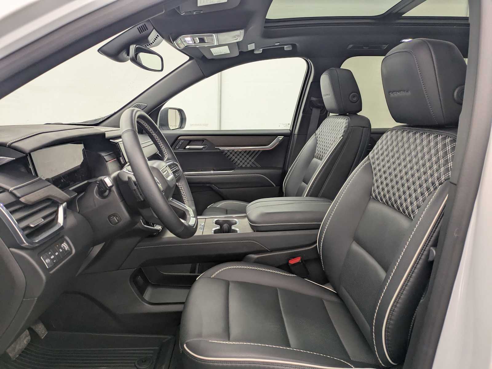 Thumbnail: 2024 GMC Acadia - 18