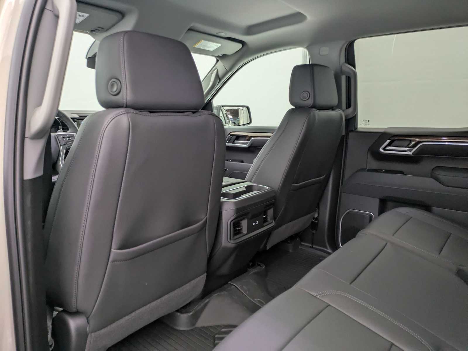 Thumbnail: 2026 Chevrolet Silverado 1500 - 19