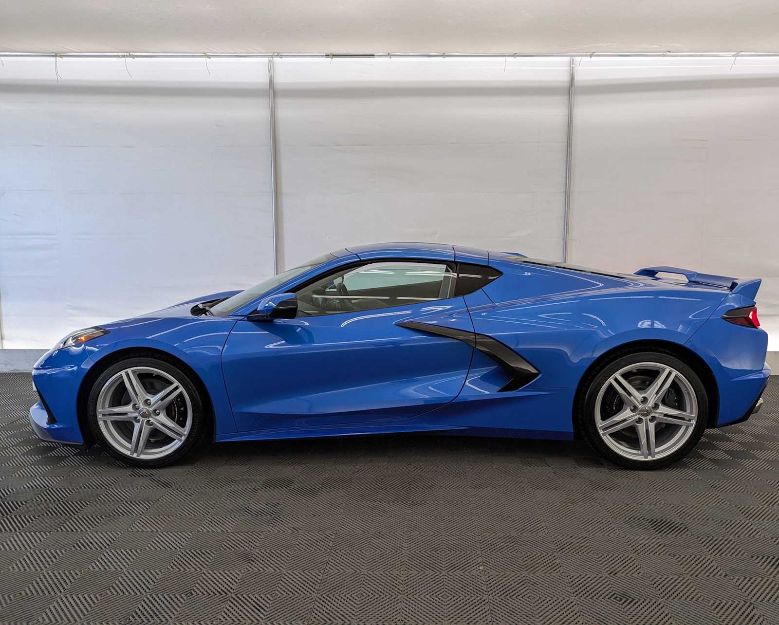 2024 Chevrolet Corvette Stingray 3LT photo 3