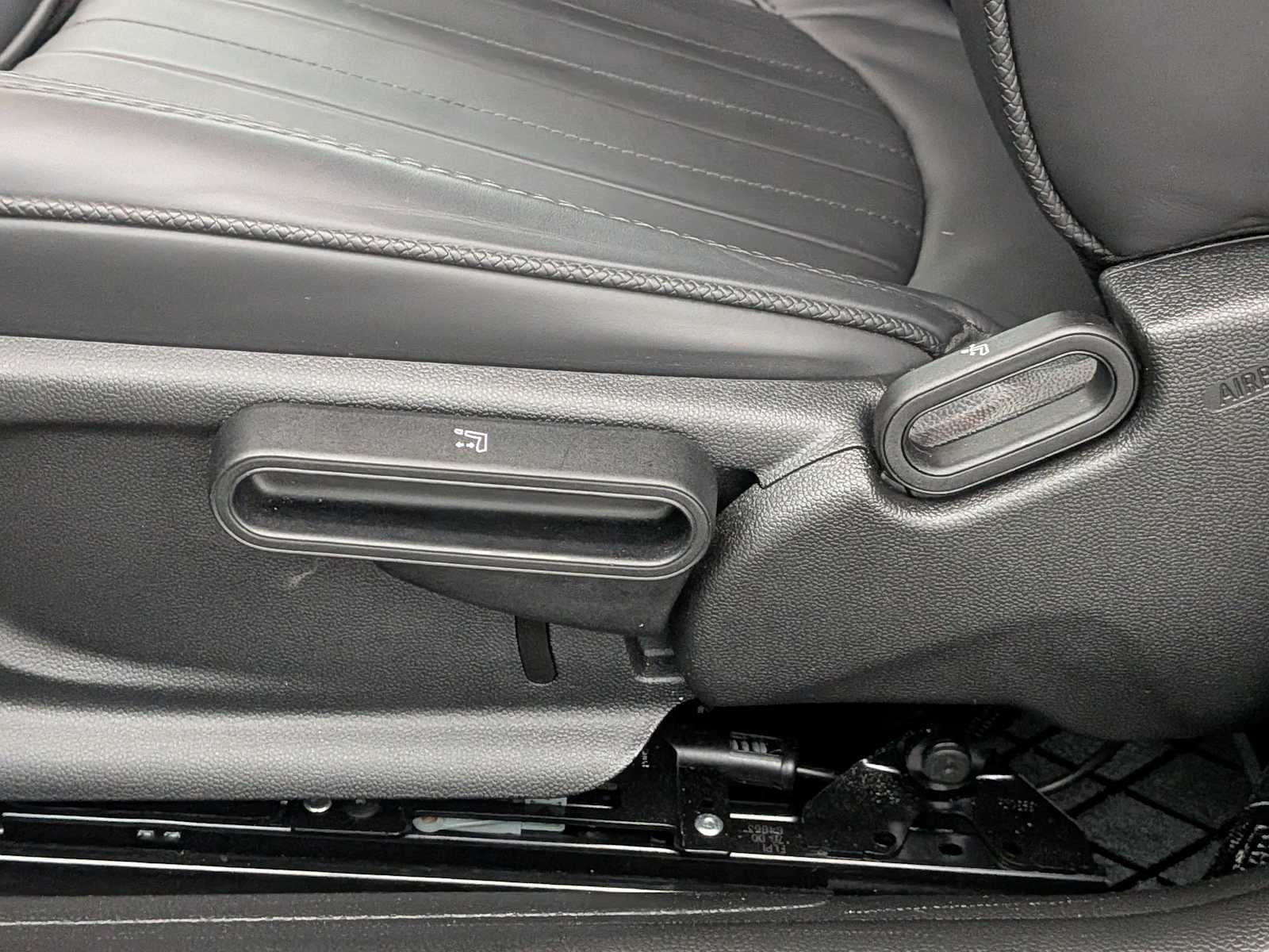 Thumbnail: 2022 MINI Cooper Hardtop - 18