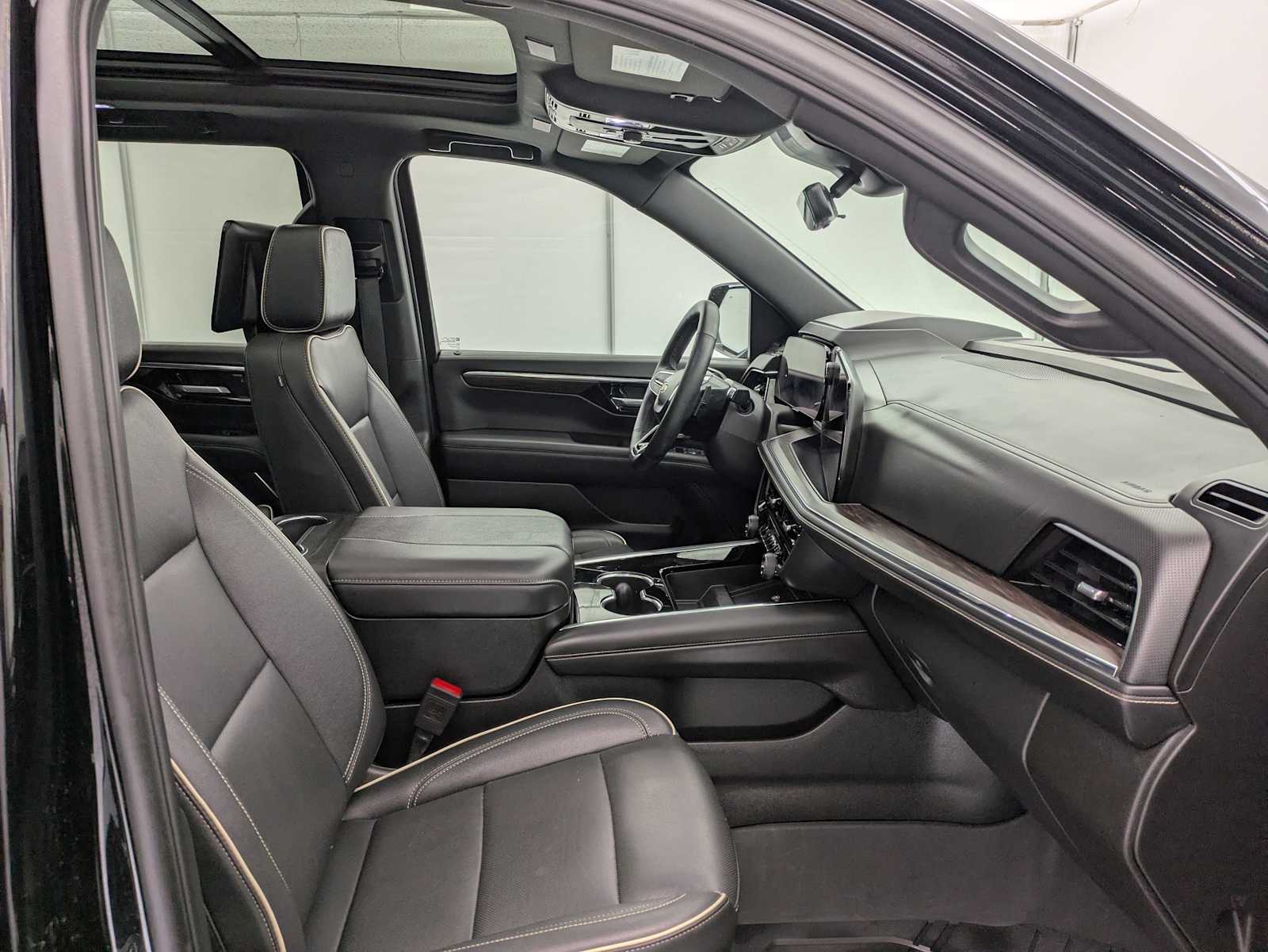 Thumbnail: 2025 Chevrolet Tahoe - 23