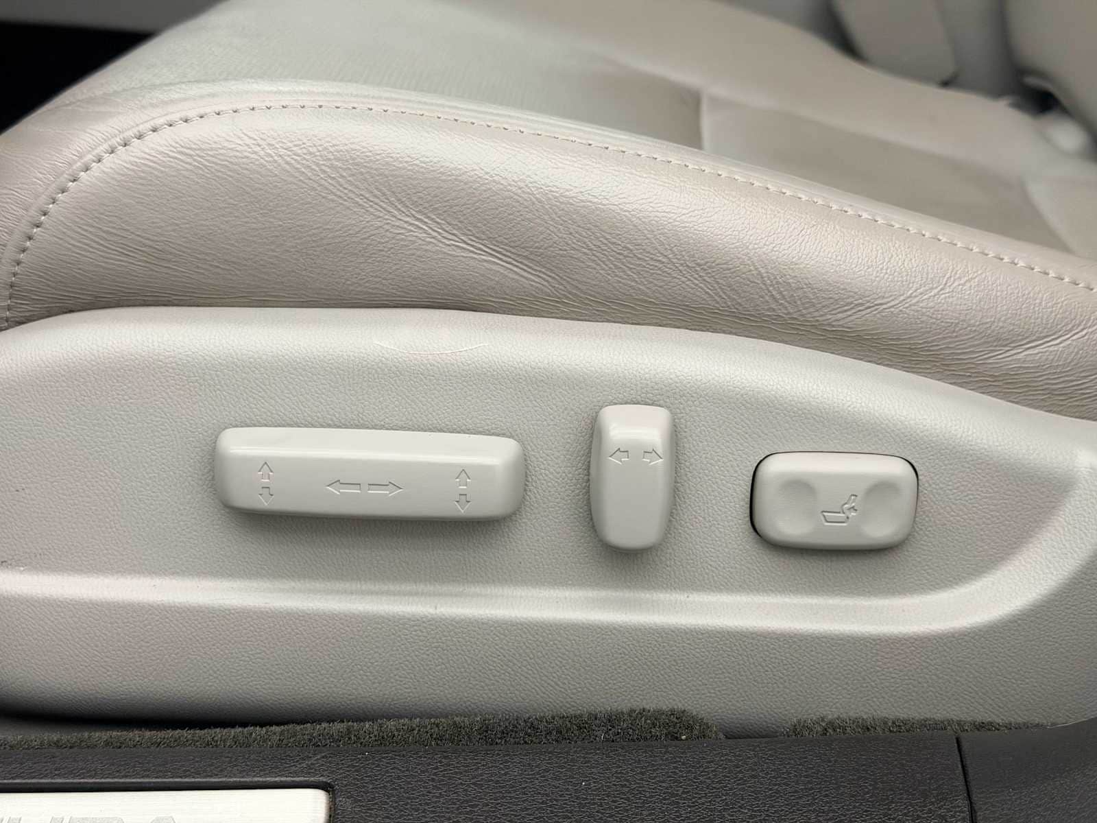 Thumbnail: 2015 Acura TLX - 17