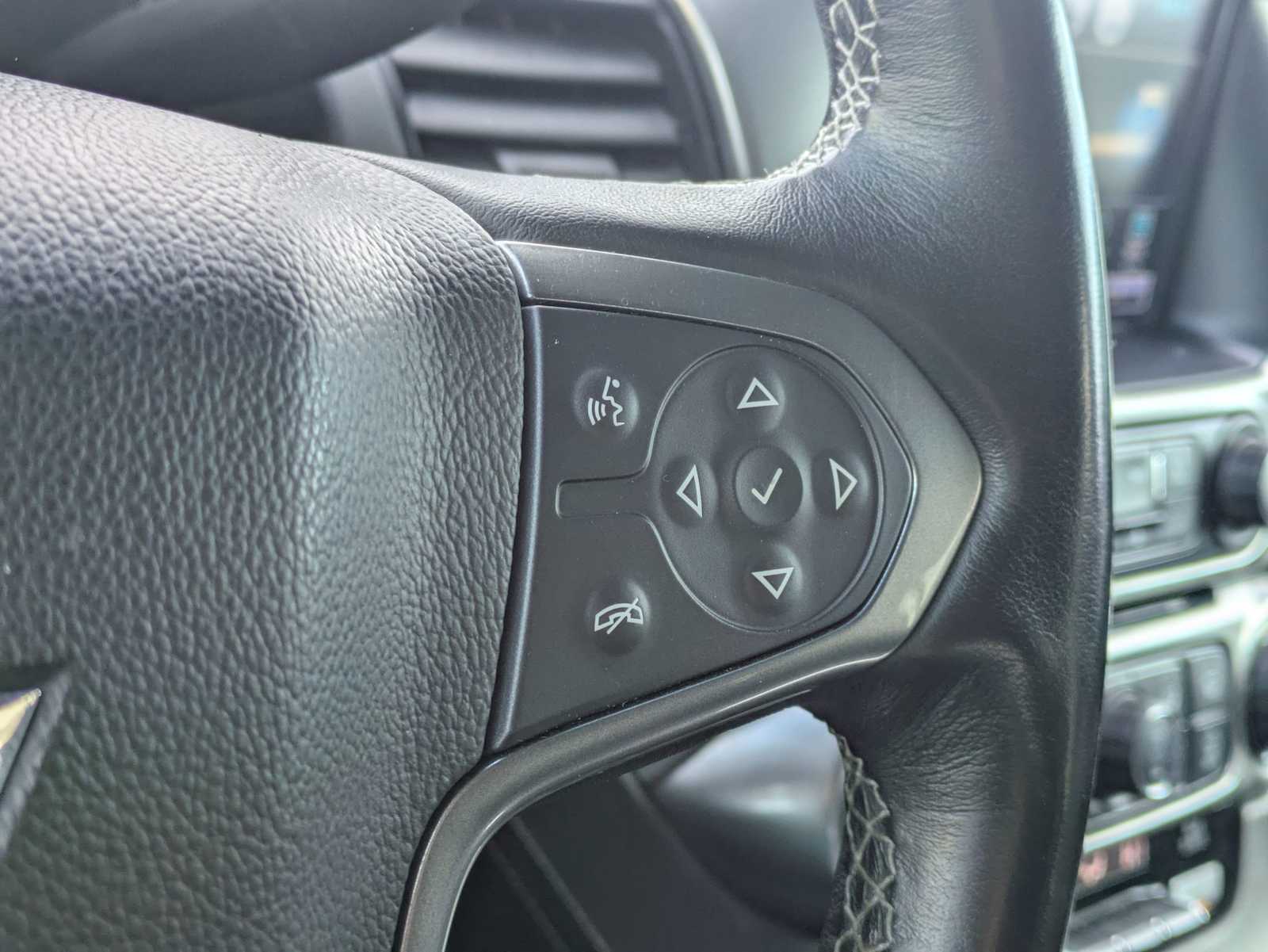 Thumbnail: 2020 Chevrolet Tahoe - 24