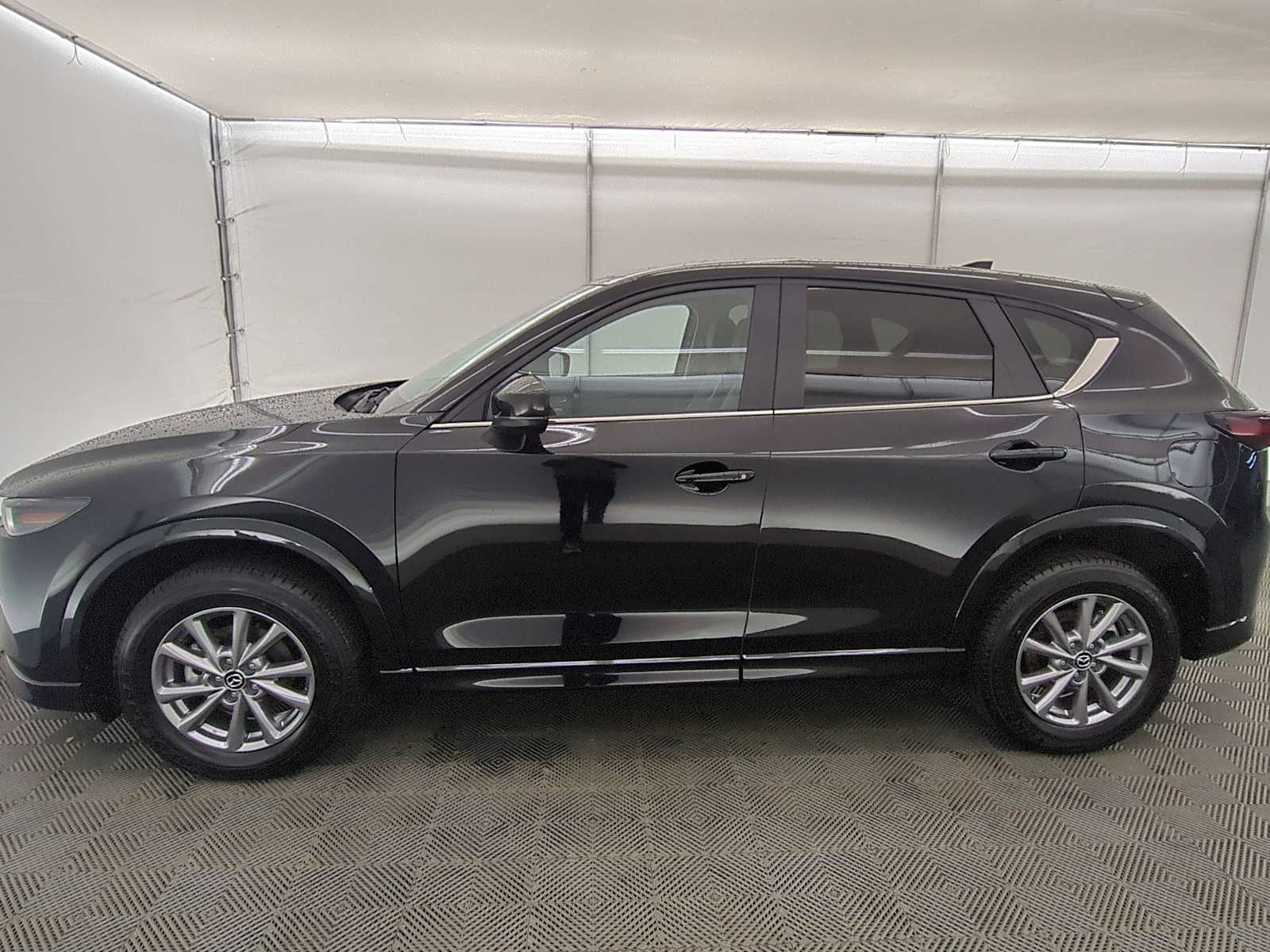 Thumbnail: 2025 Mazda CX-5 - 3