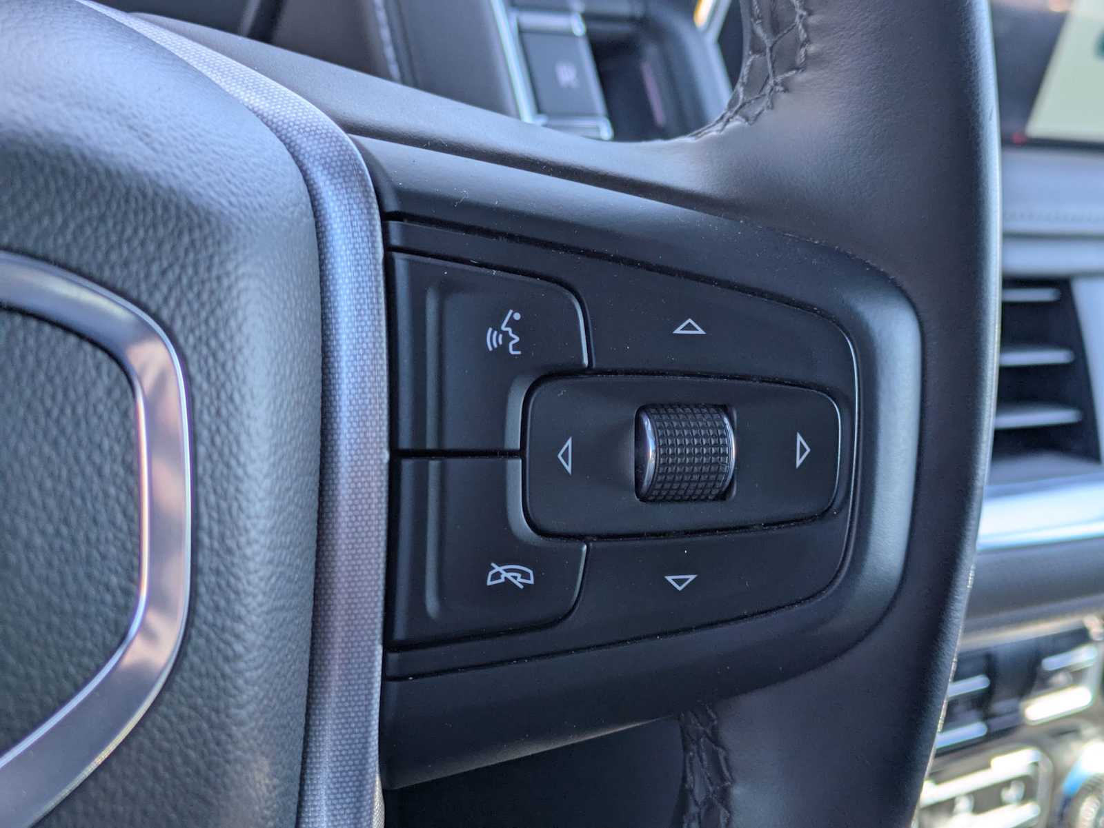 Thumbnail: 2024 GMC Yukon XL - 27