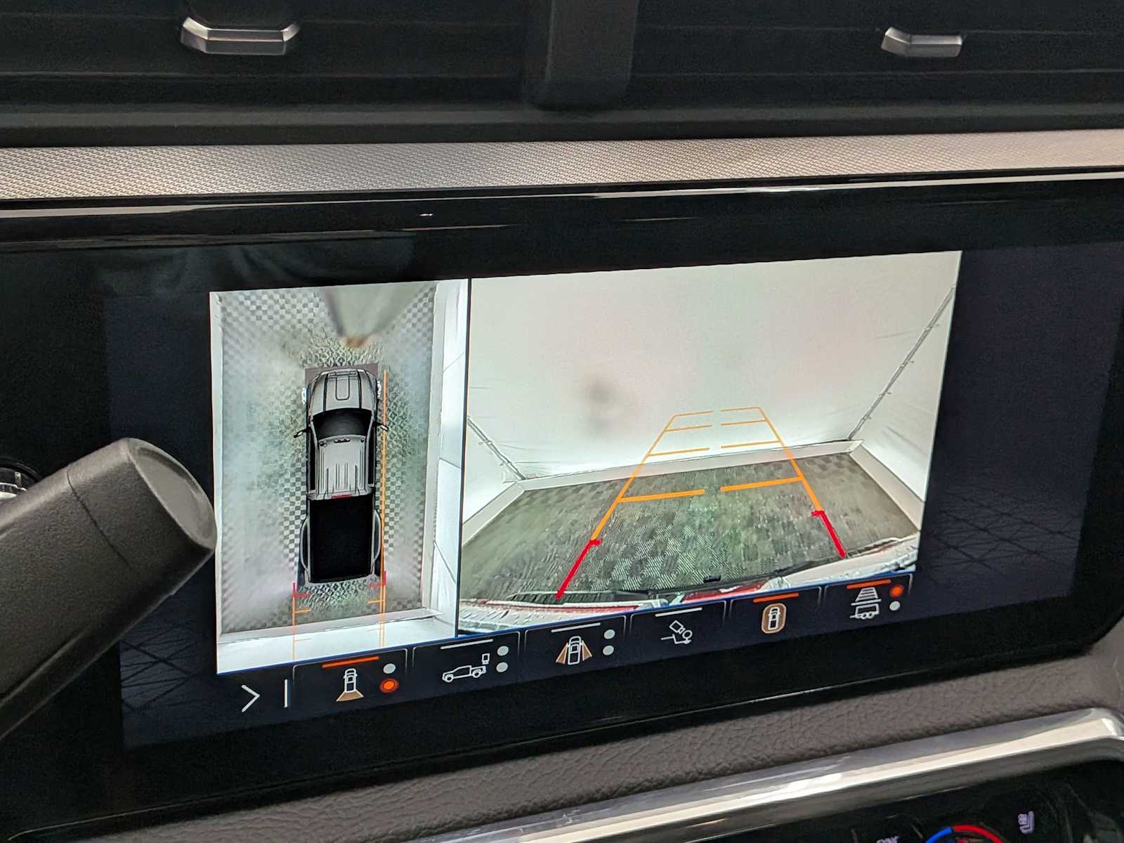 Thumbnail: 2024 GMC Sierra 3500 - 30