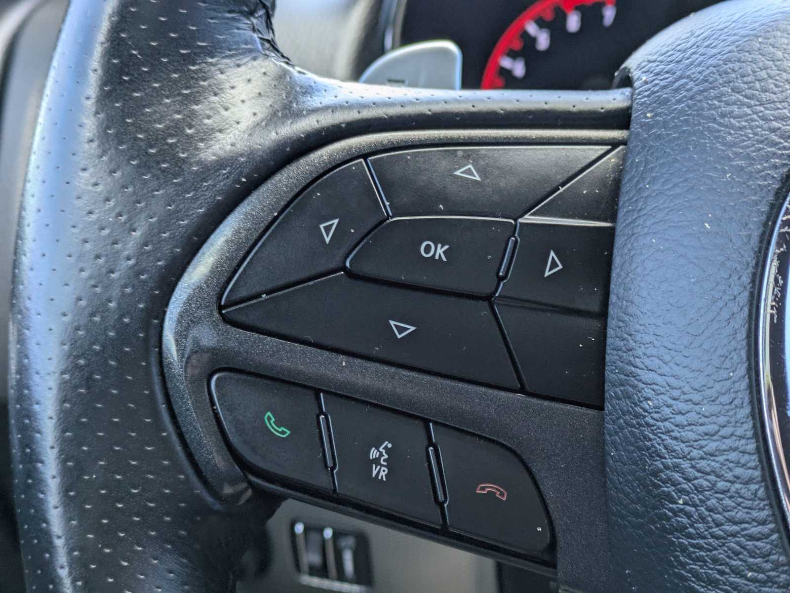 Thumbnail: 2019 Dodge Durango - 24