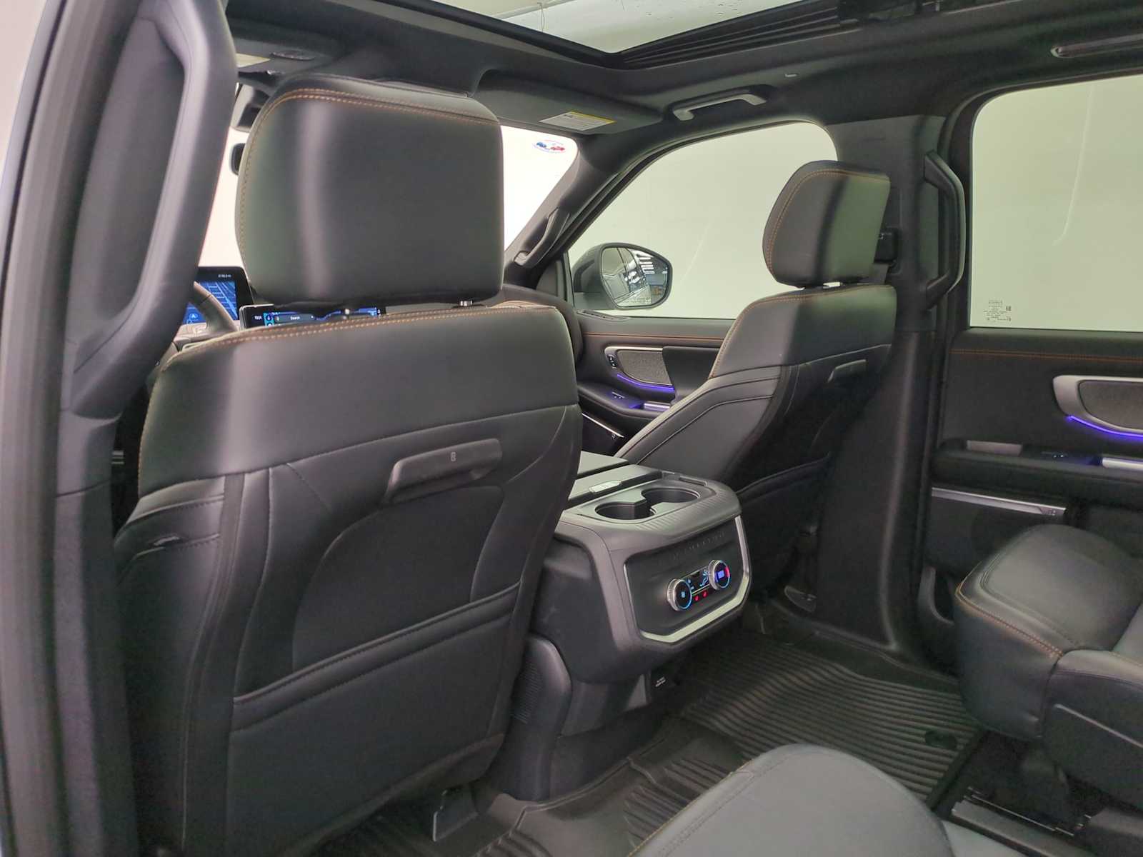 Thumbnail: 2025 Ford Expedition - 17