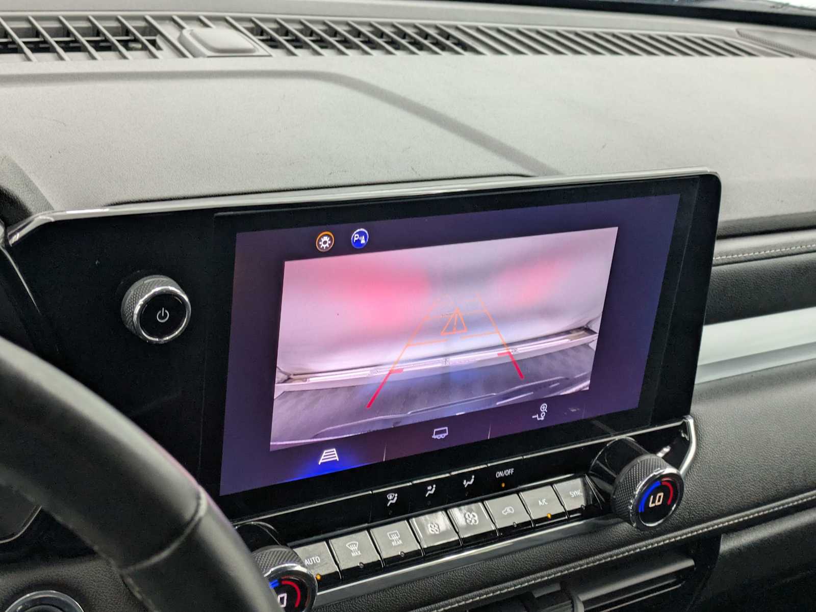 Thumbnail: 2023 Chevrolet Colorado - 30