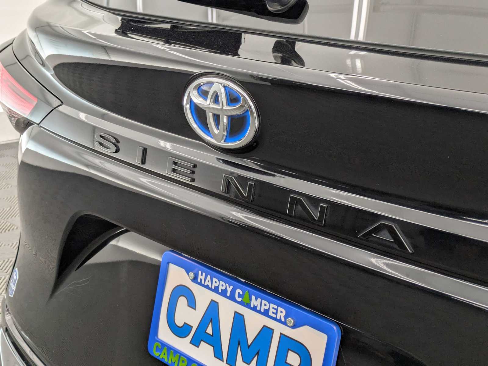 Thumbnail: 2024 Toyota Sienna - 12