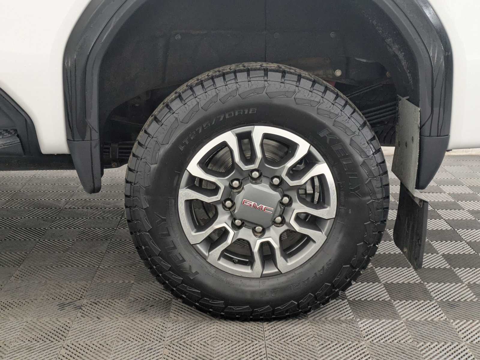 Thumbnail: 2023 GMC Sierra 3500 - 14