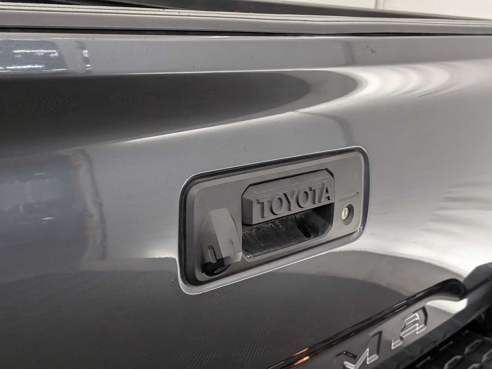 Thumbnail: 2021 Toyota Tacoma - 12