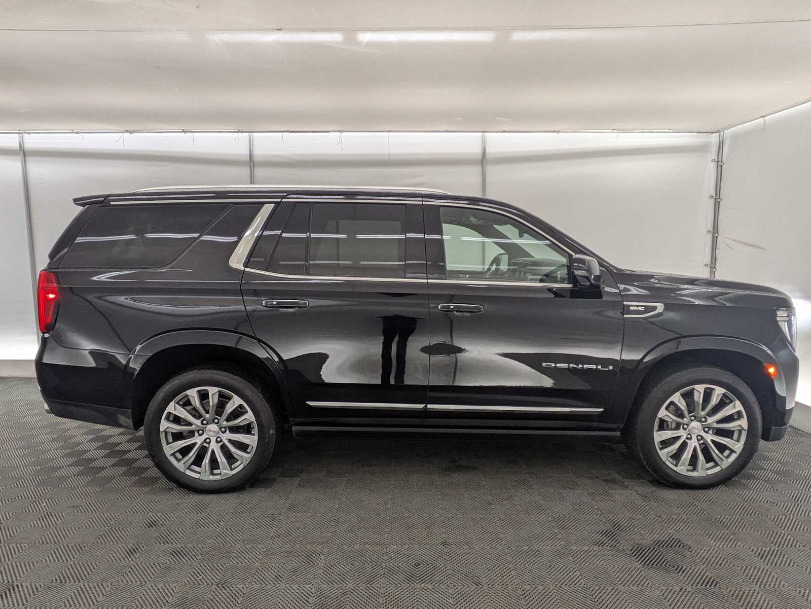 Thumbnail: 2023 GMC Yukon - 6