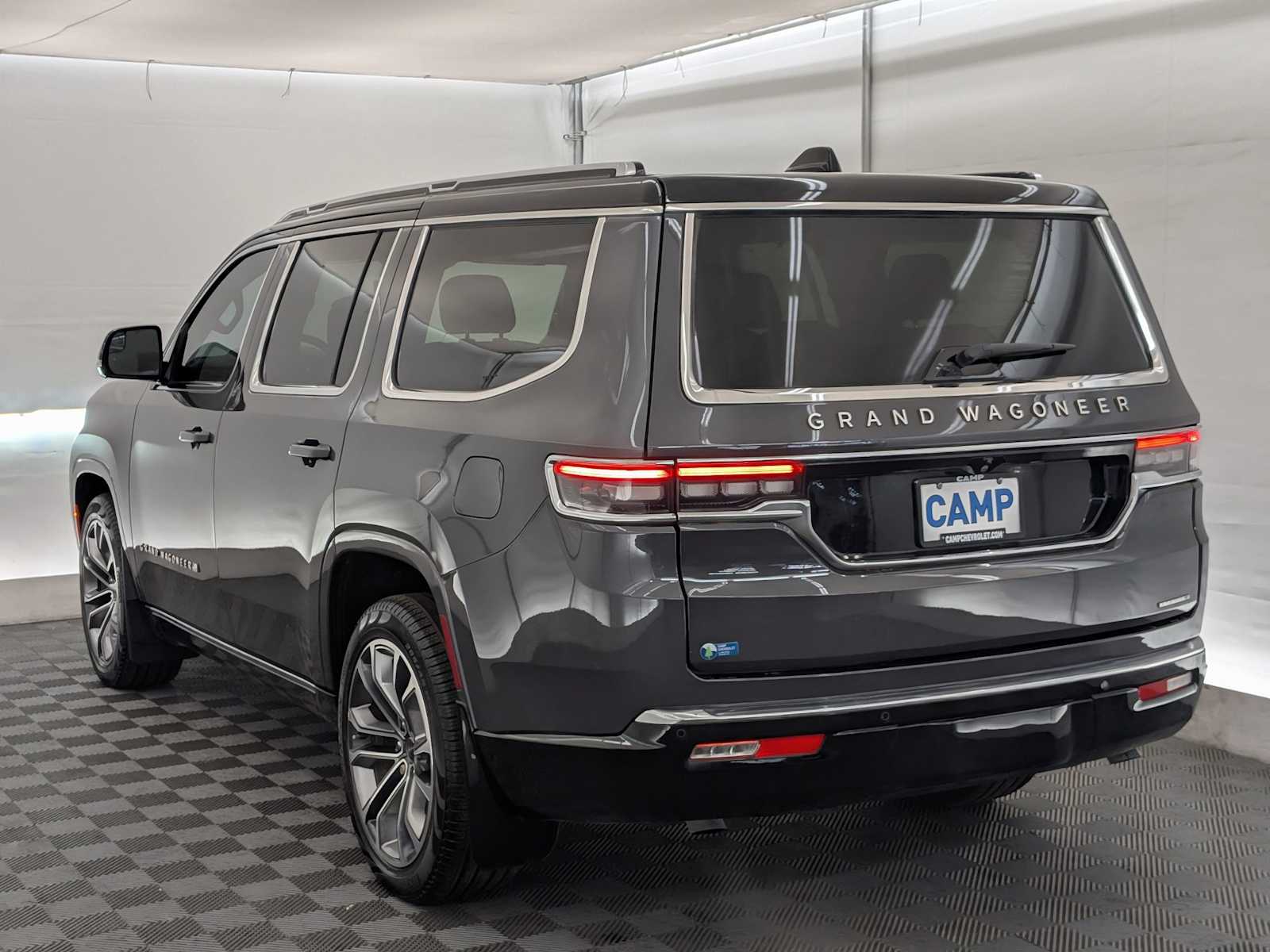Thumbnail: 2024 Jeep Grand Wagoneer - 4