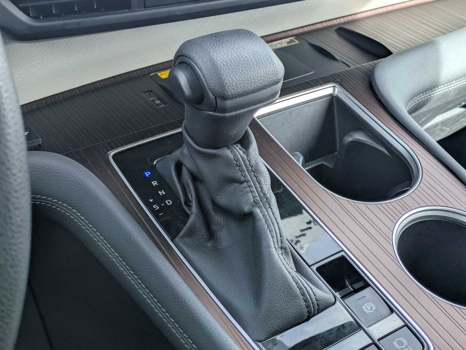 Thumbnail: 2024 Toyota Sienna - 31