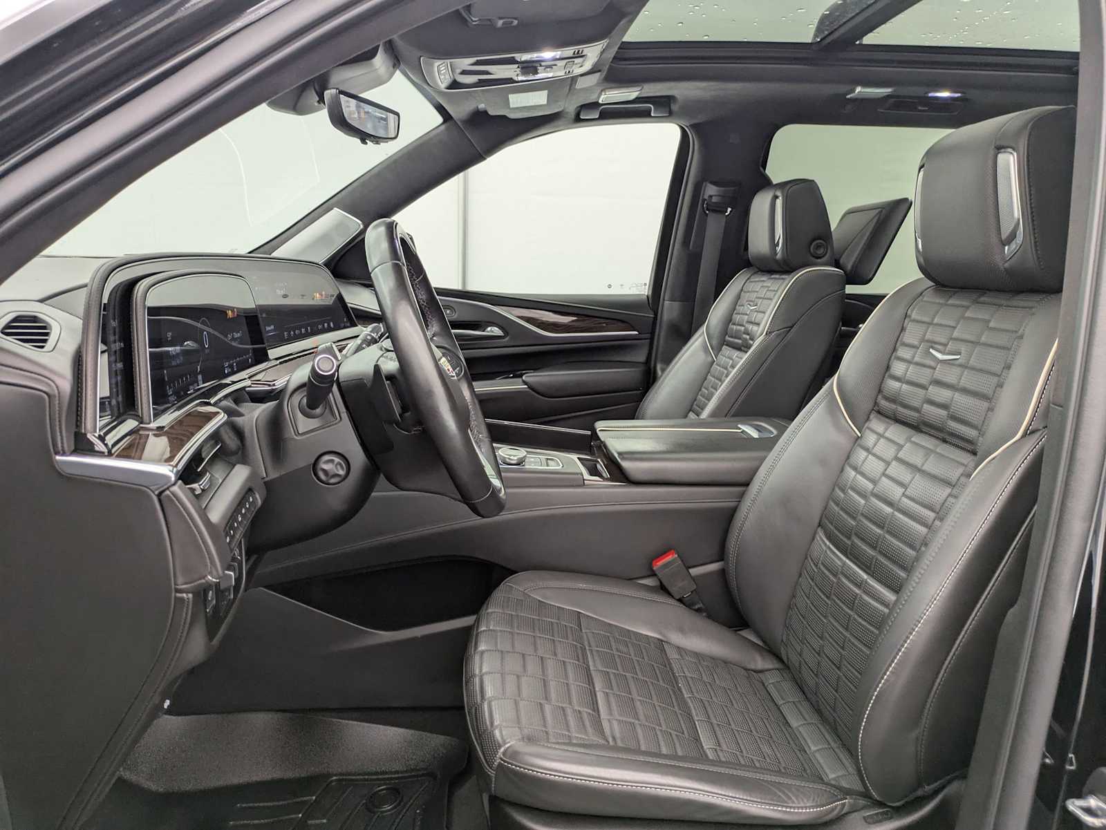 Thumbnail: 2022 Cadillac Escalade - 16