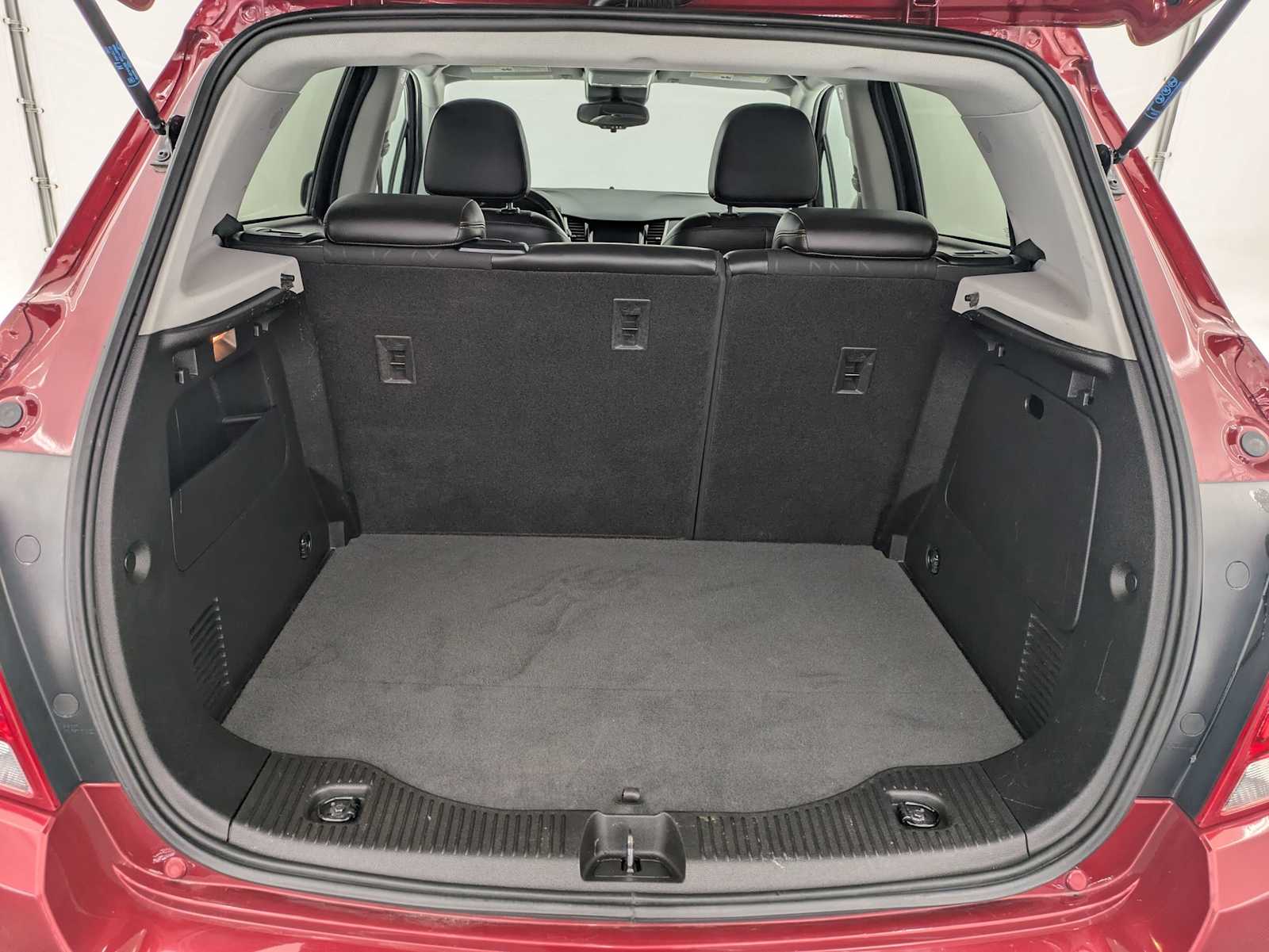 Thumbnail: 2020 Chevrolet Trax - 33