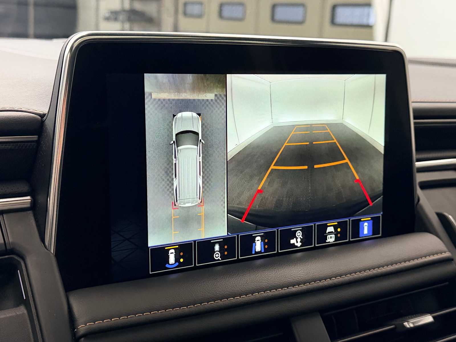 Thumbnail: 2023 GMC Yukon - 29