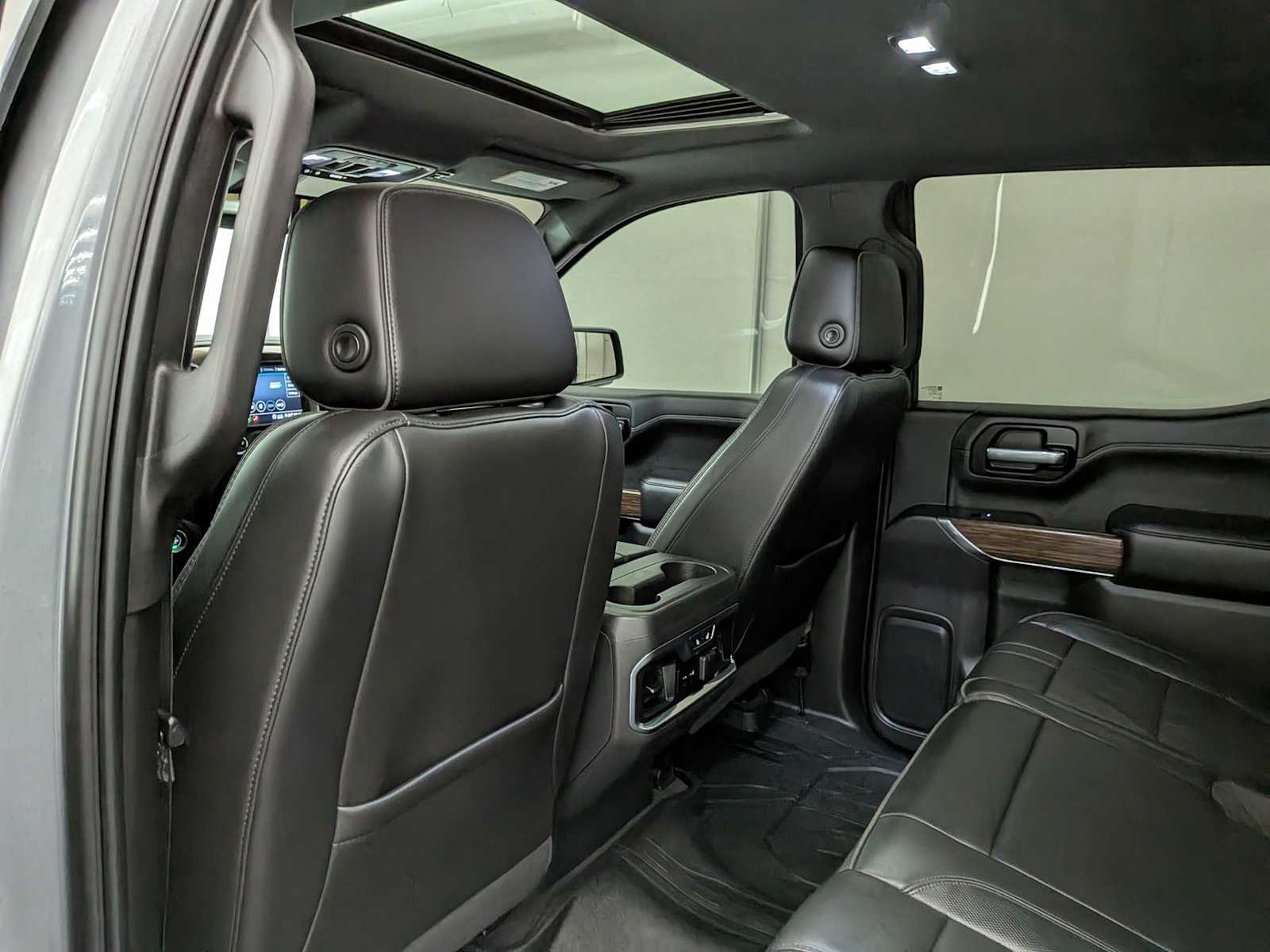 Thumbnail: 2020 Chevrolet Silverado 1500 - 21