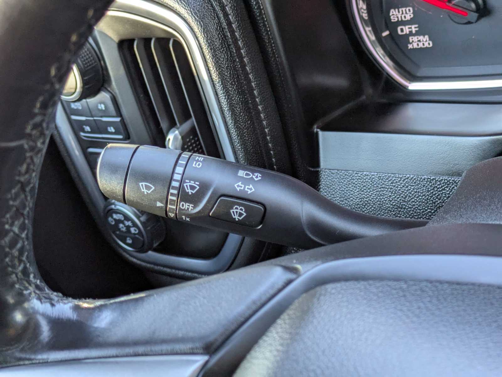 Thumbnail: 2020 Chevrolet Silverado 1500 - 27