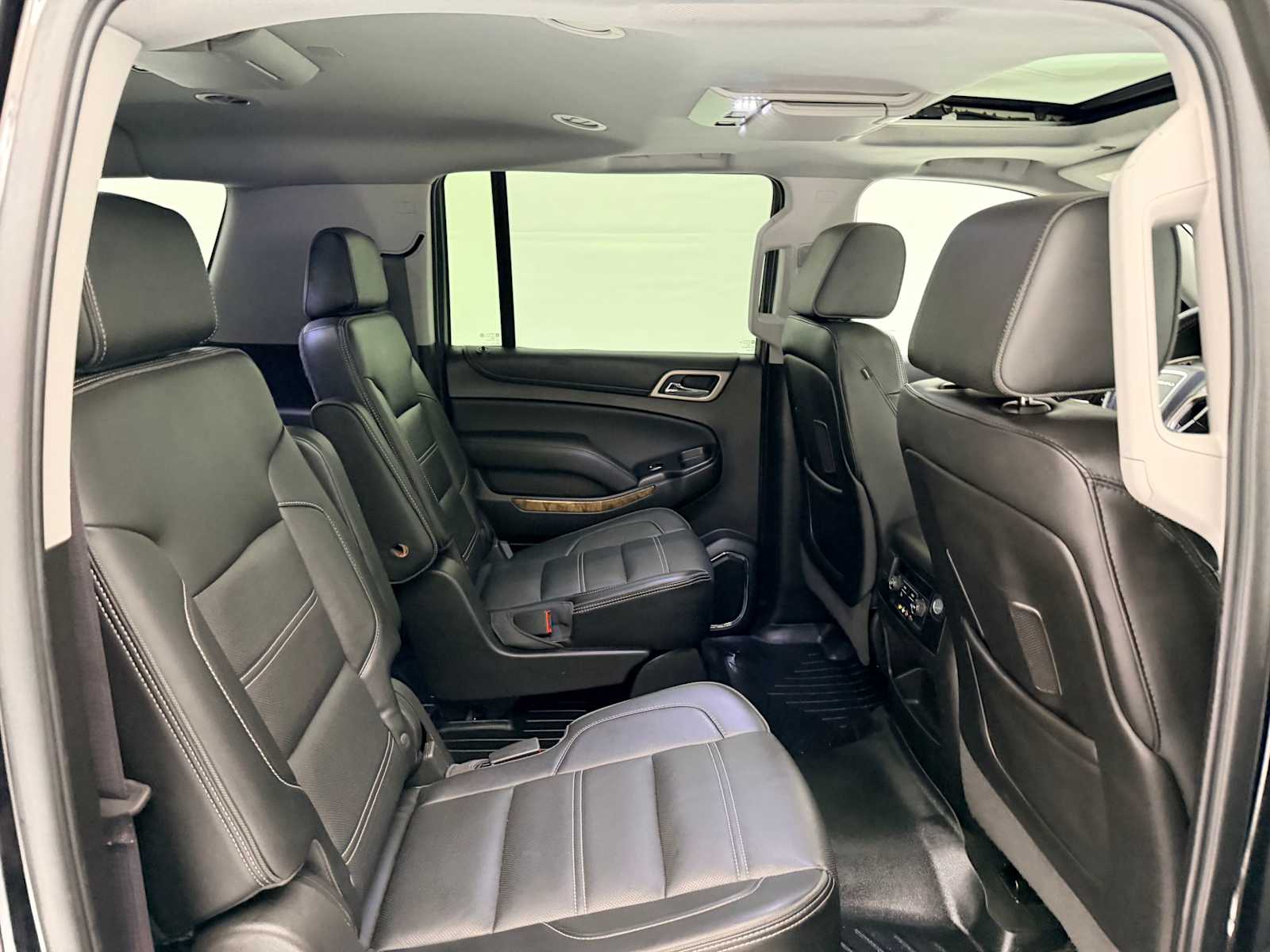 Thumbnail: 2016 GMC Yukon XL - 20