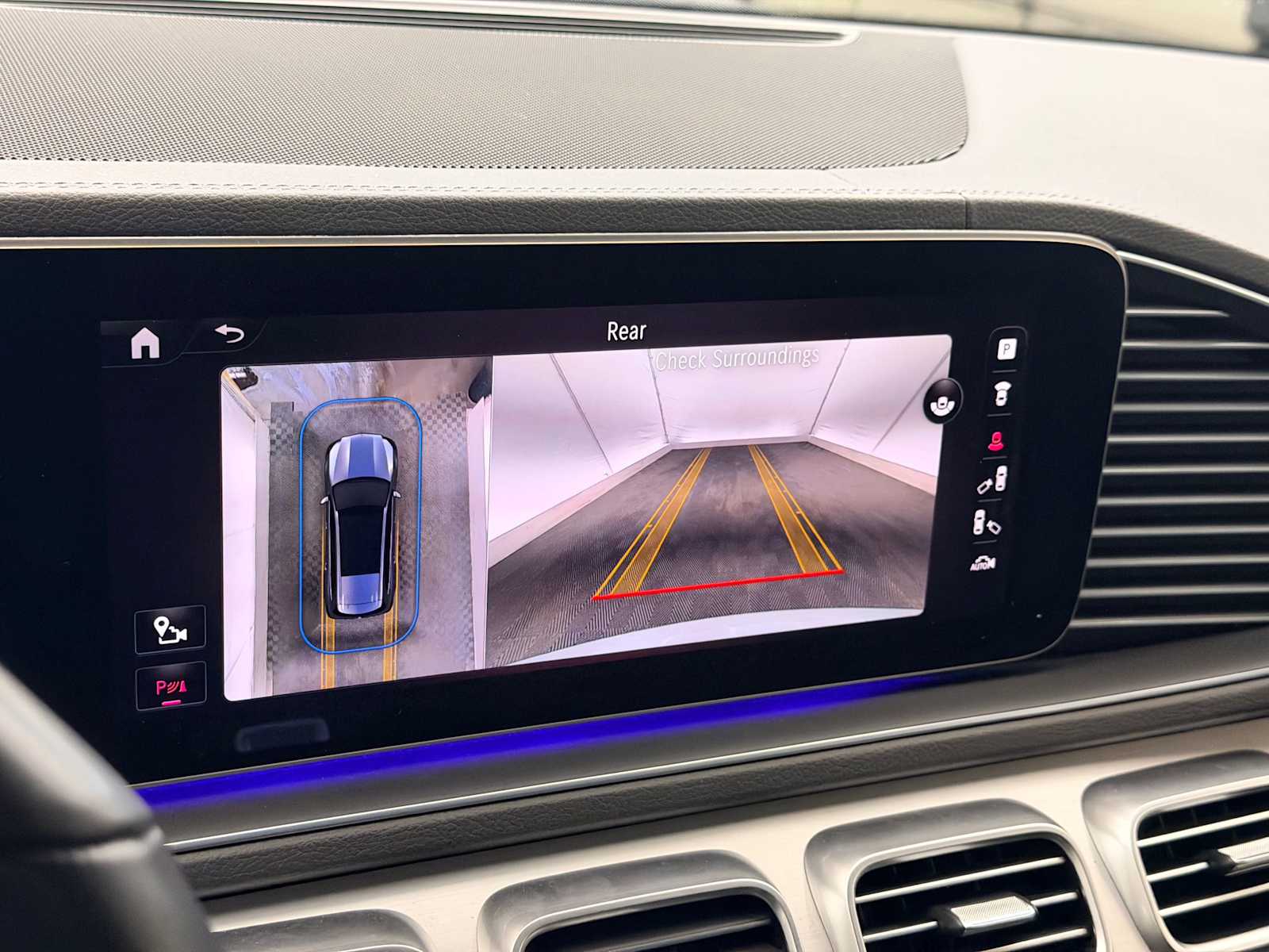 Thumbnail: 2024 Mercedes-Benz GLS - 28