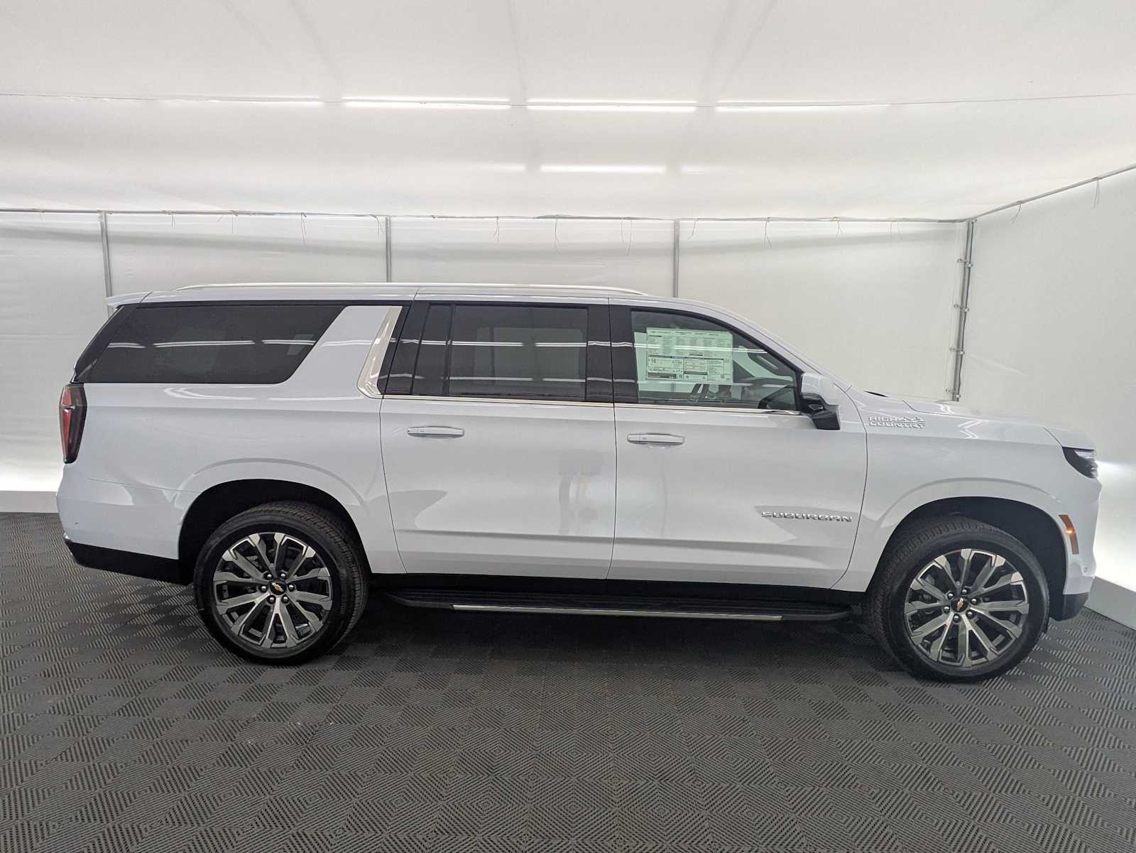 Thumbnail: 2026 Chevrolet Suburban - 7