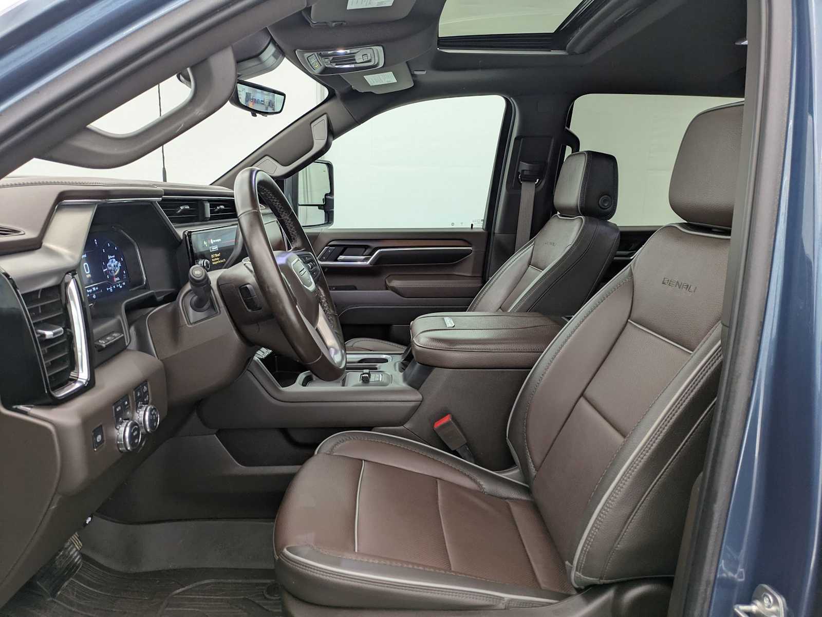 Thumbnail: 2025 GMC Sierra 2500 - 18