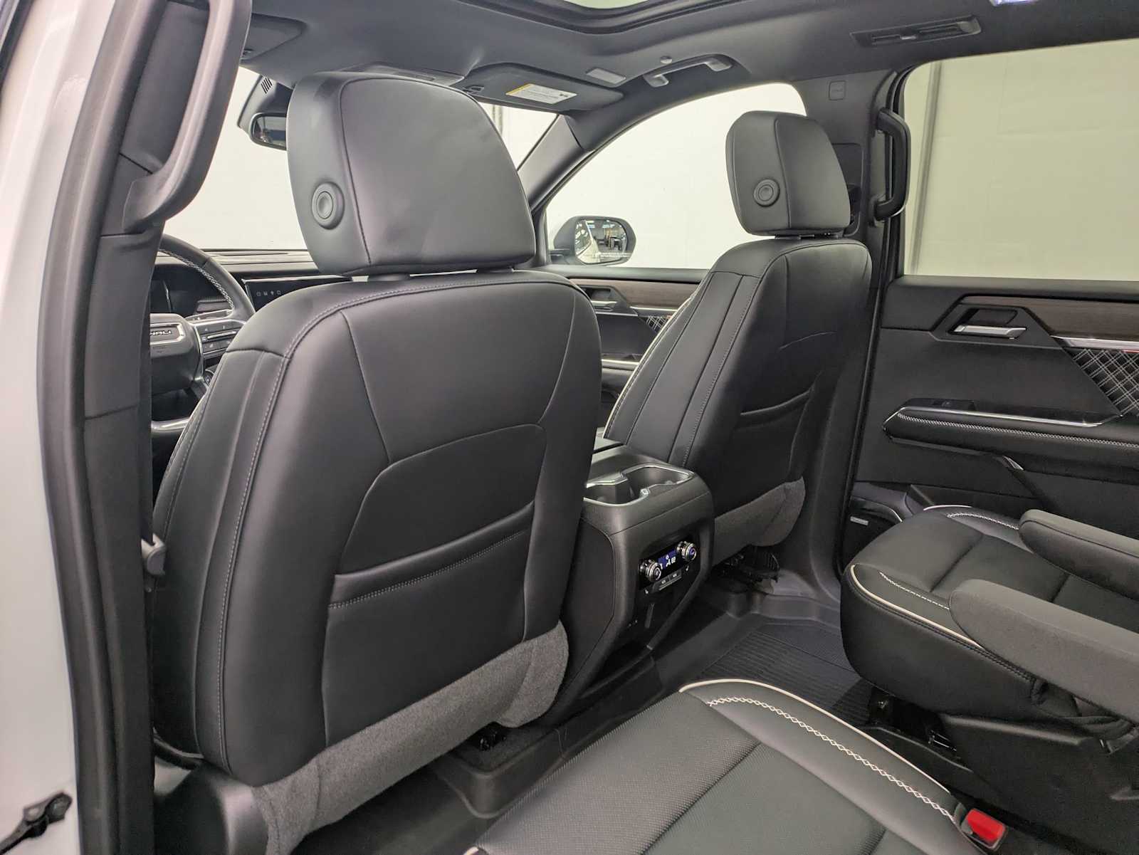 Thumbnail: 2024 GMC Acadia - 20