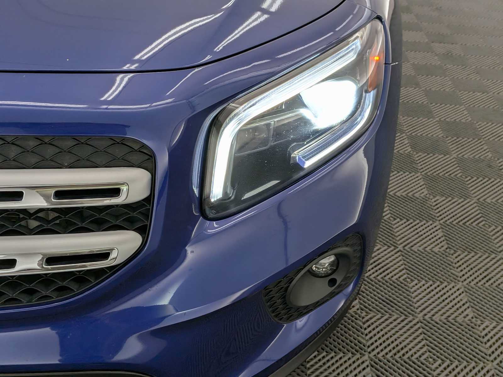 Thumbnail: 2021 Mercedes-Benz GLB - 10