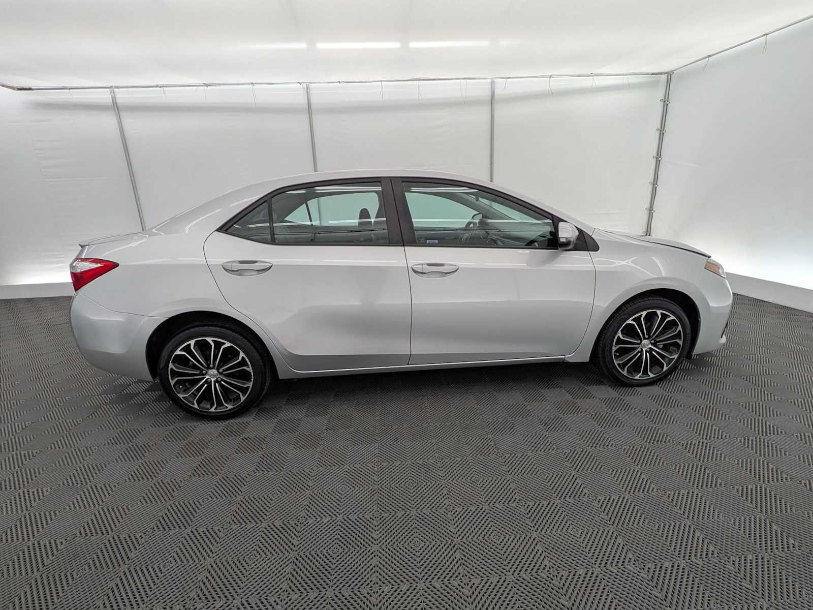 Thumbnail: 2016 Toyota Corolla - 7