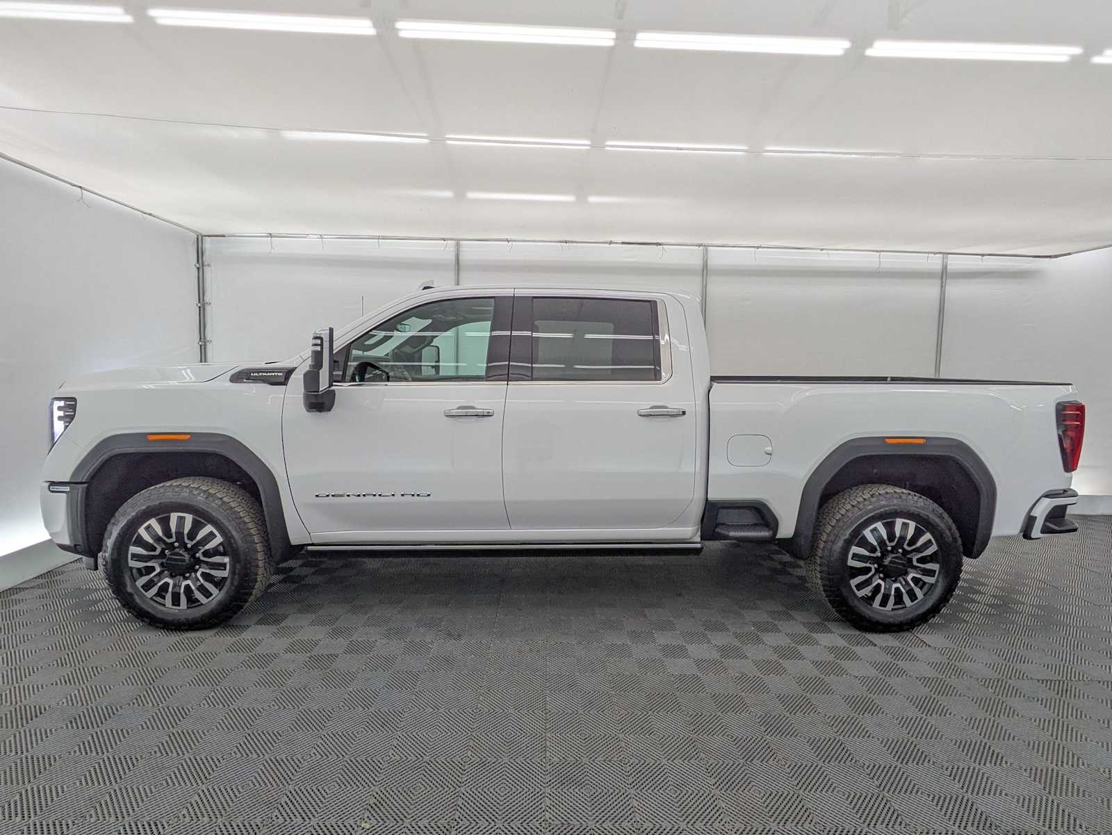 Thumbnail: 2025 GMC Sierra 3500 - 3