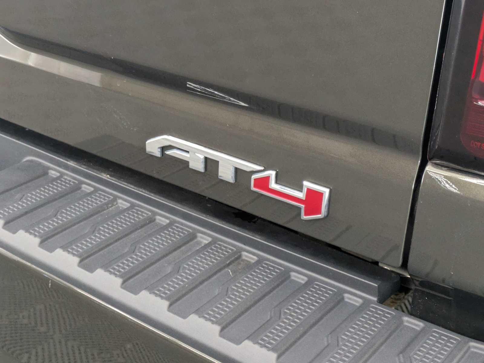 Thumbnail: 2022 GMC Sierra 3500 - 11