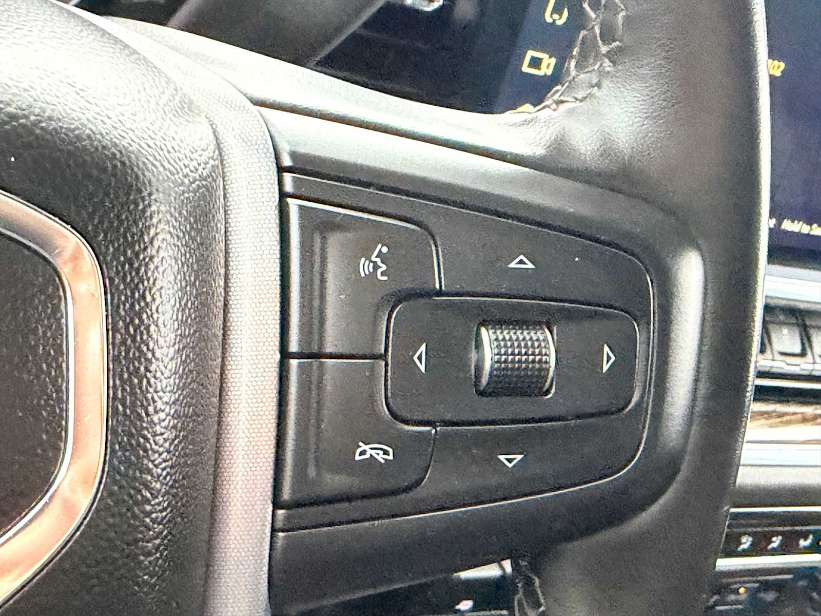 Thumbnail: 2025 GMC Sierra 3500 - 26