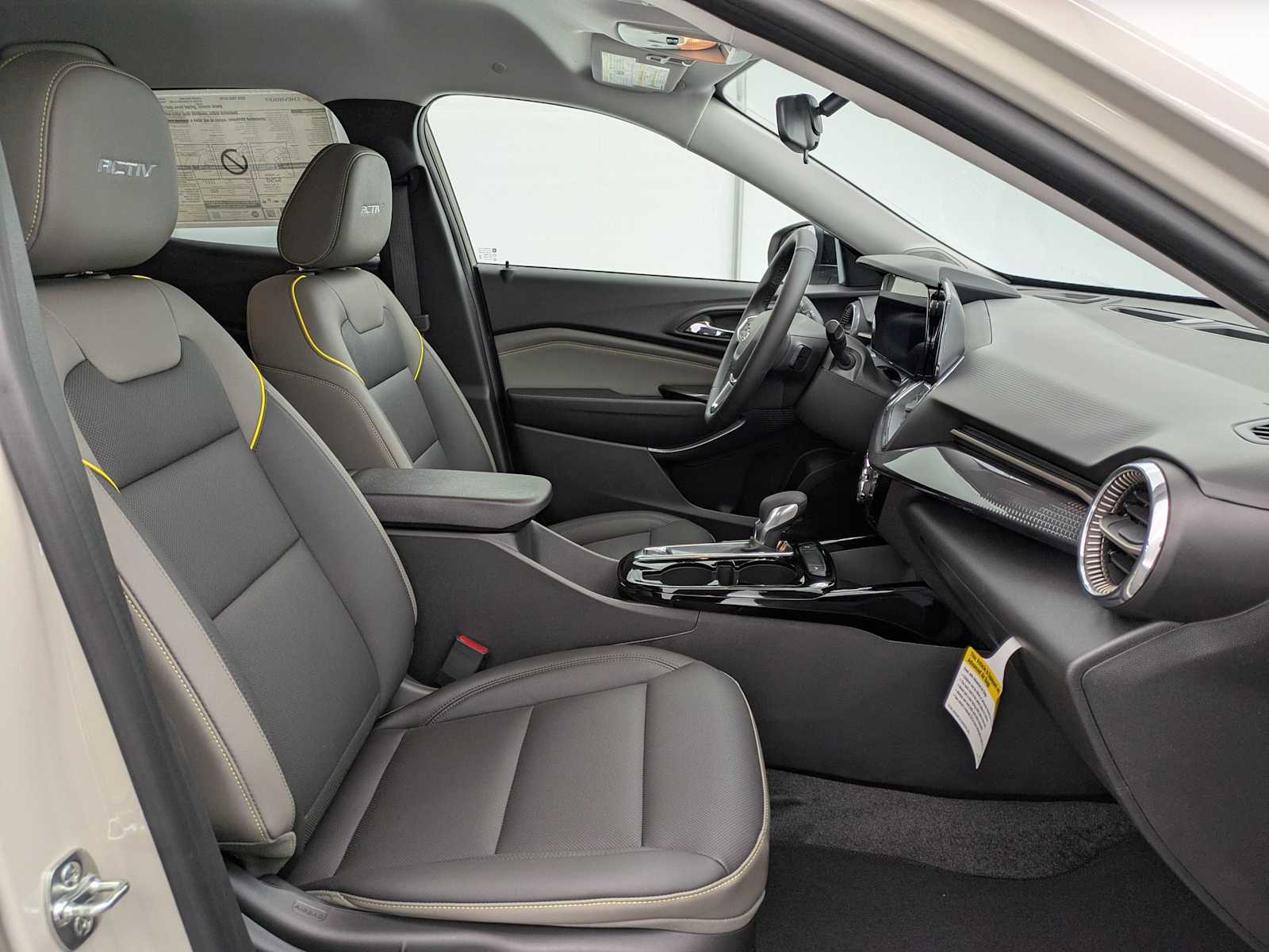 Thumbnail: 2026 Chevrolet Trax - 22