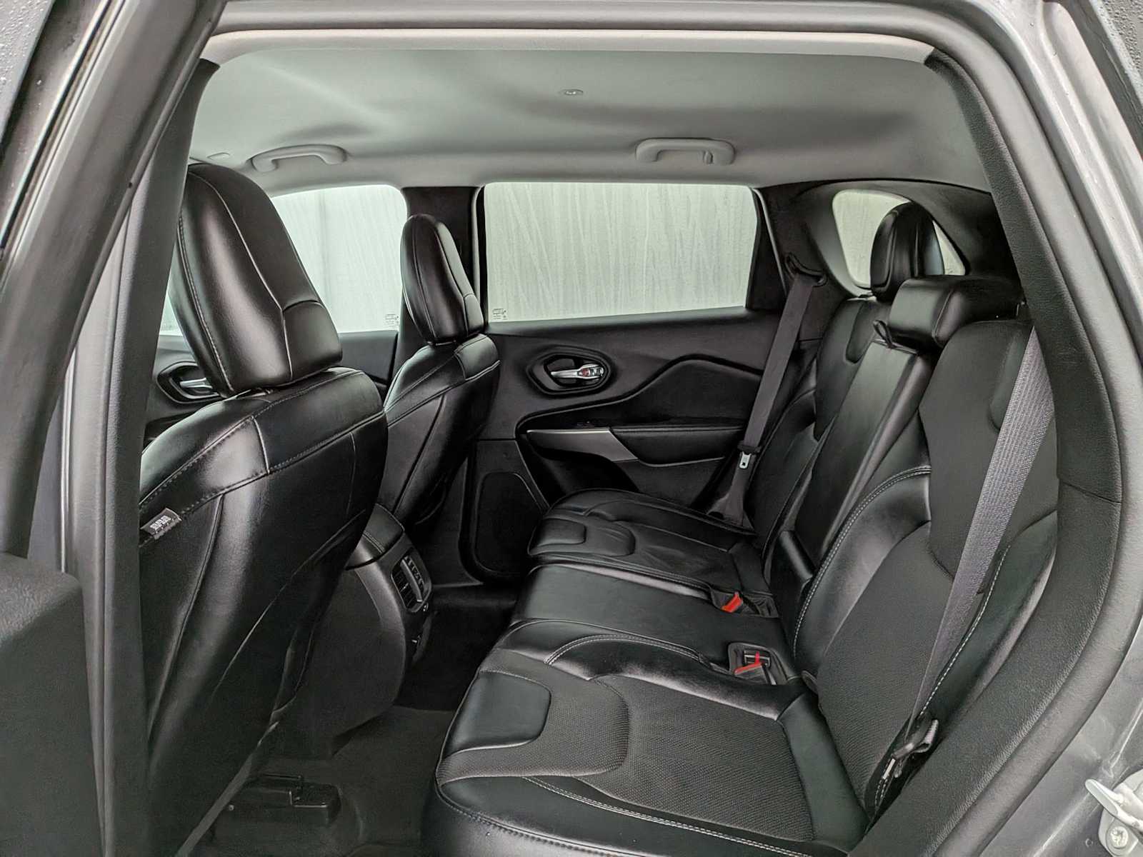 Thumbnail: 2022 Jeep Cherokee - 20