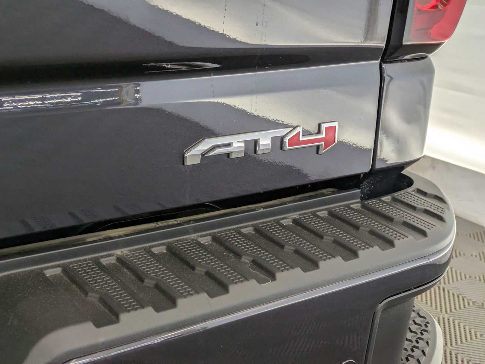 2023 GMC Sierra 1500 AT4 12