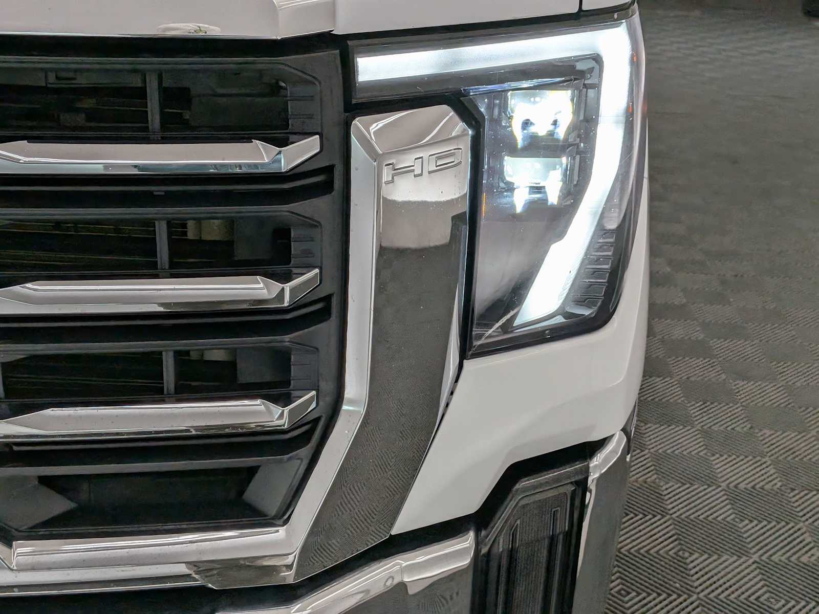 Thumbnail: 2024 GMC Sierra 3500 - 10