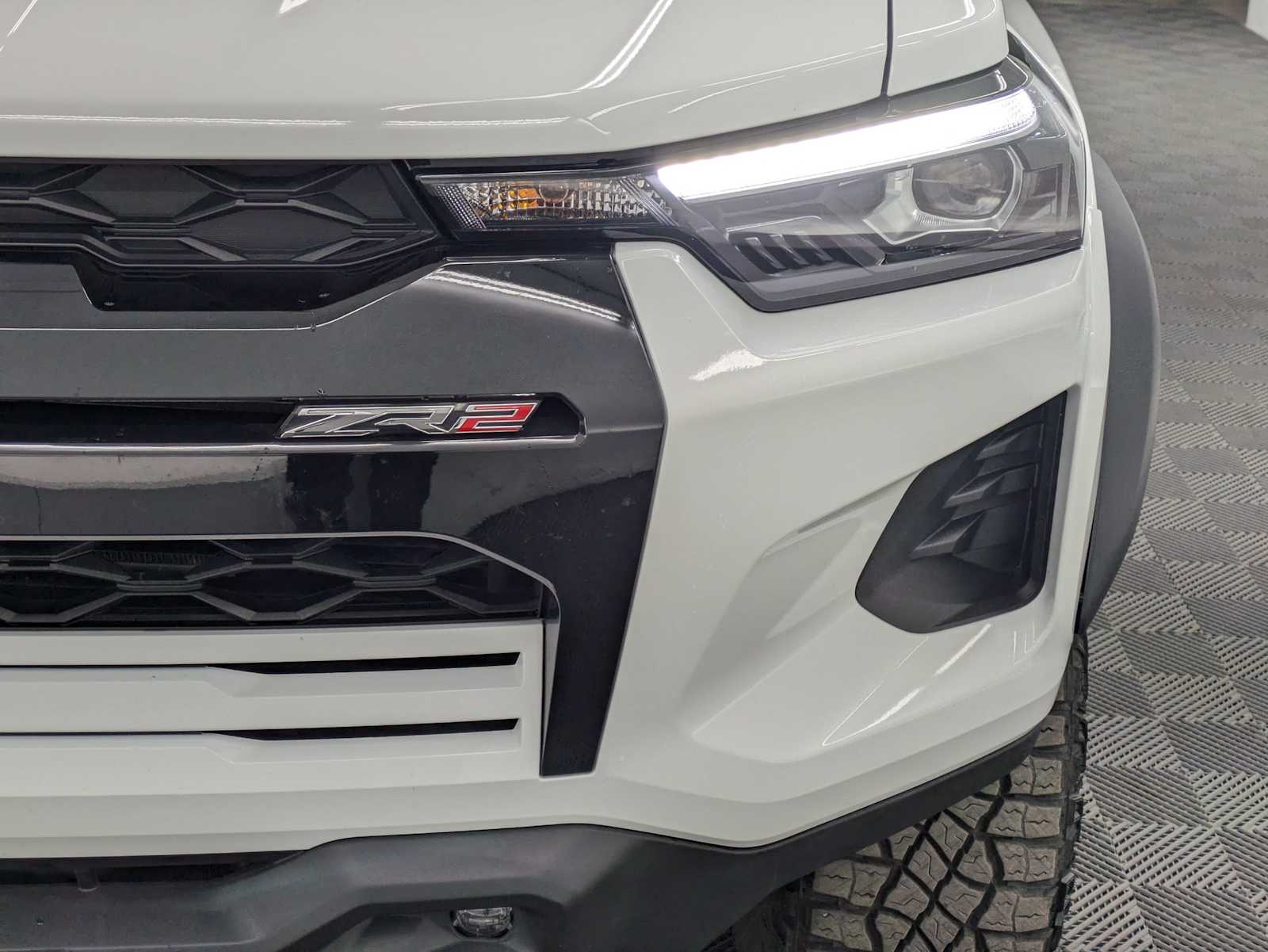 Thumbnail: 2023 Chevrolet Colorado - 10